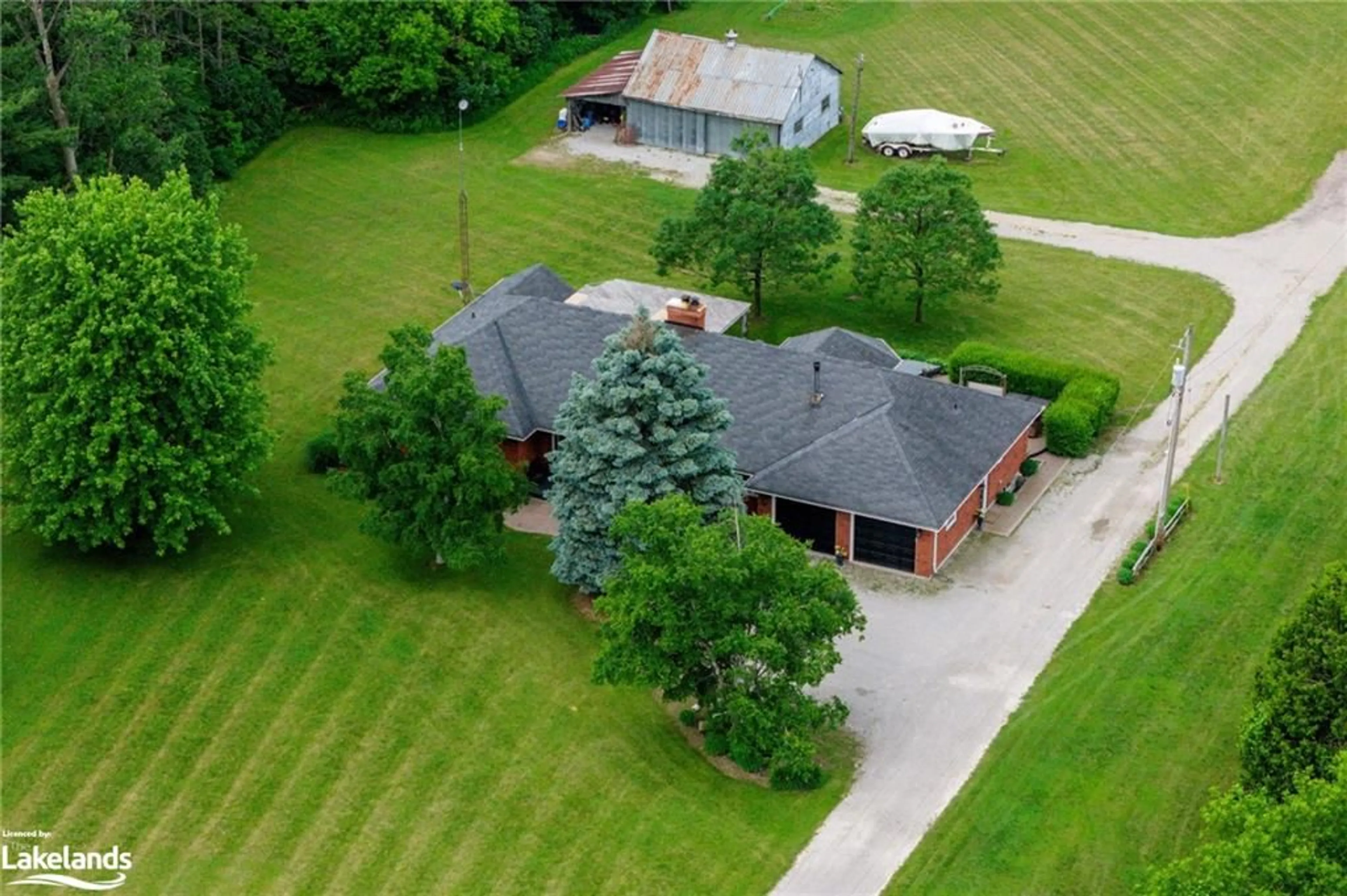 Frontside or backside of a home, cottage for 4060 10th Side Road, Bradford Ontario L3Z 3V2