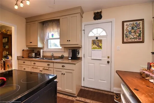 Additional property image - 9 Vilma Ave