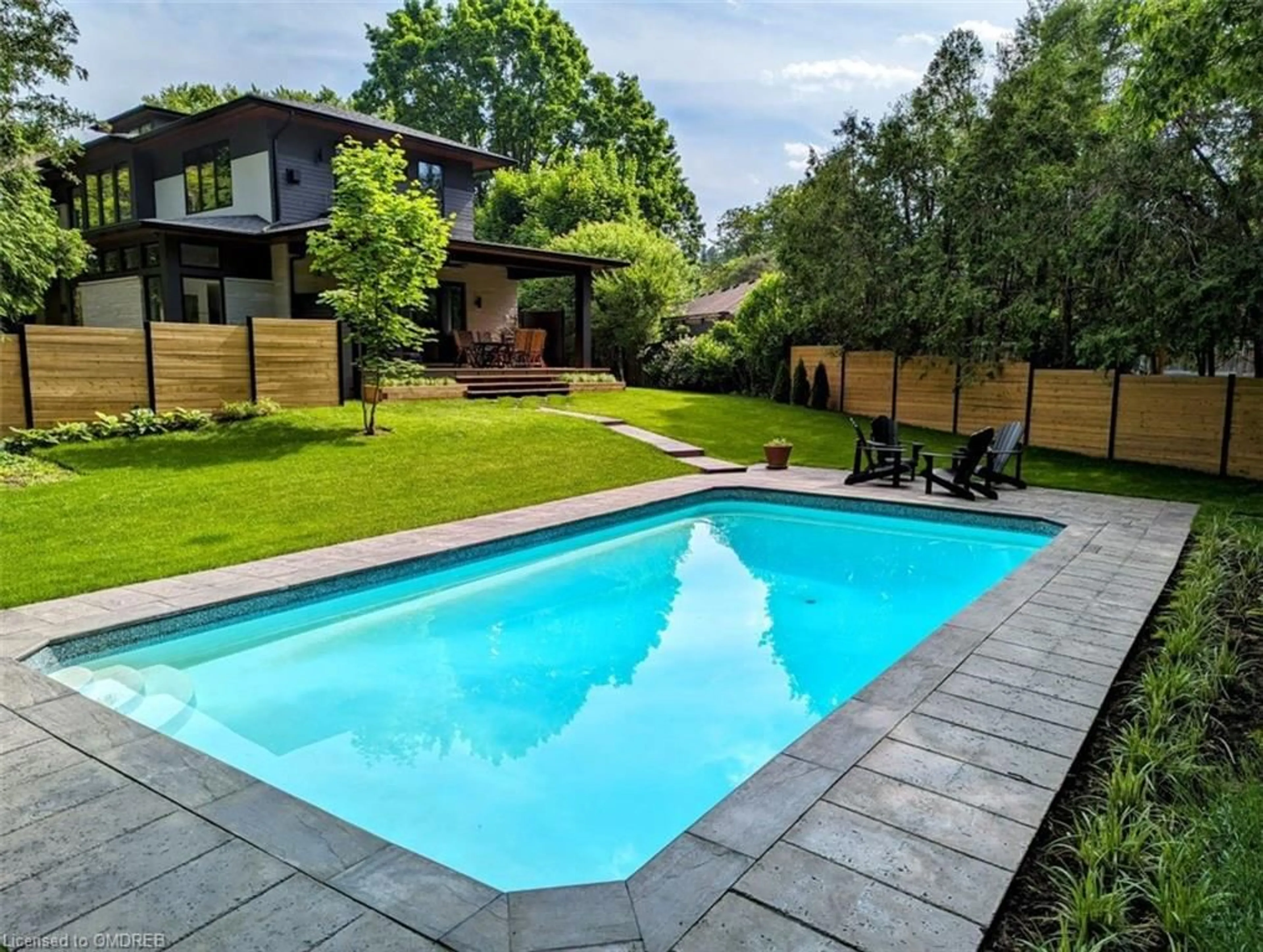 Indoor or outdoor pool for 114 Reding Rd, Ancaster Ontario L9G 1M8