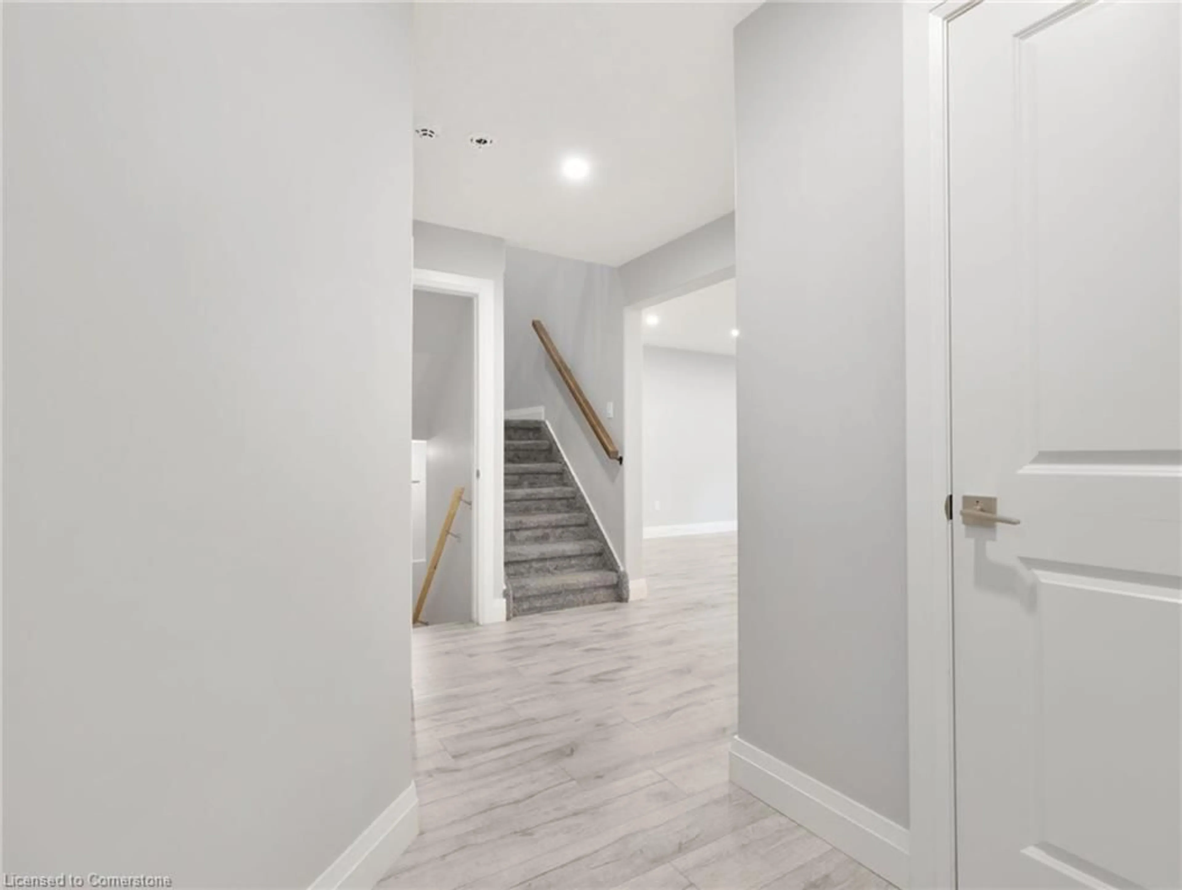 Indoor entryway, wood floors for 61 Vienna Rd #14, Tillsonburg Ontario N4G 0J6