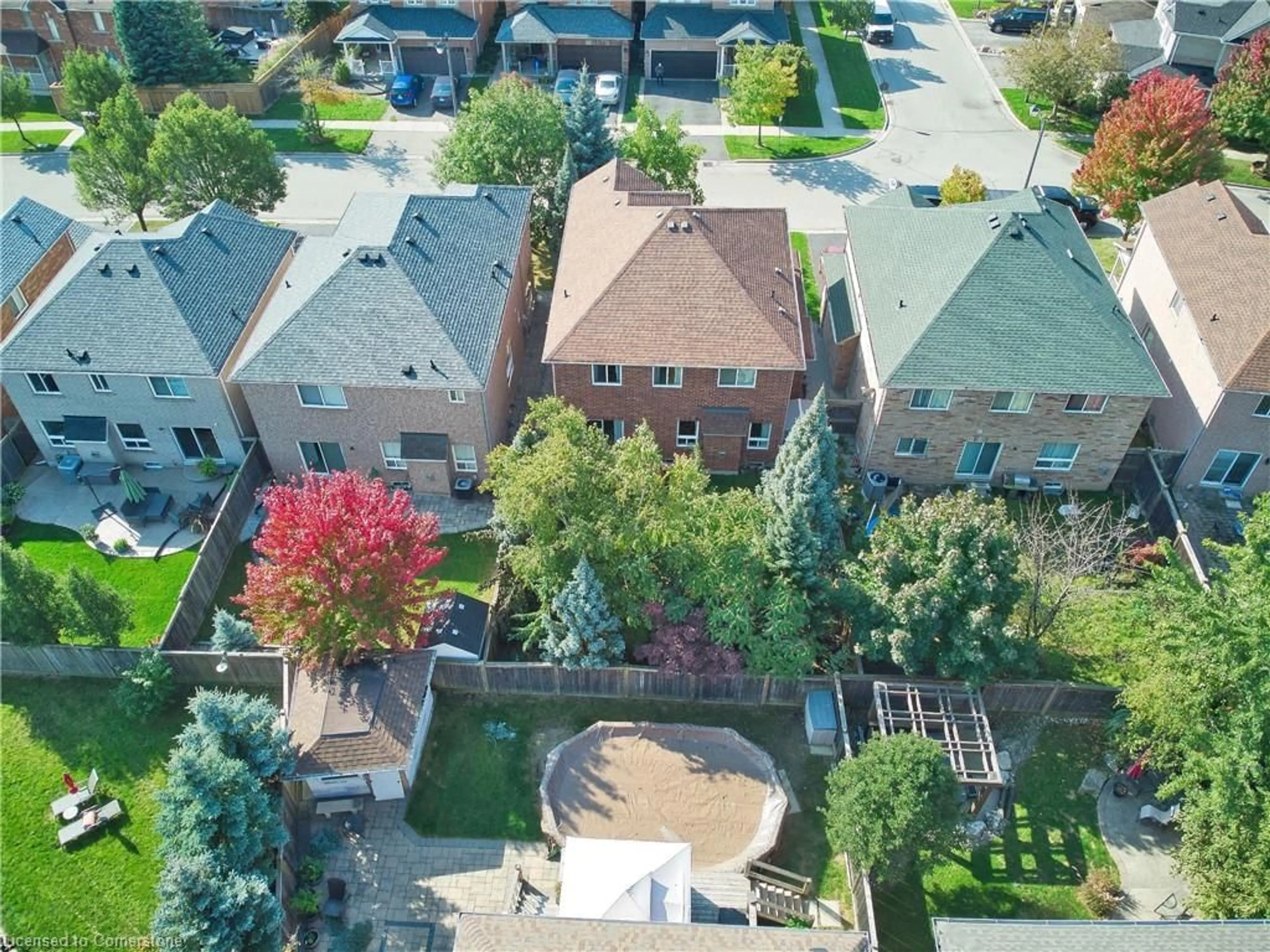 A pic from exterior of the house or condo, the street view for 491 Pettit Trail, Milton Ontario L9T 6N9