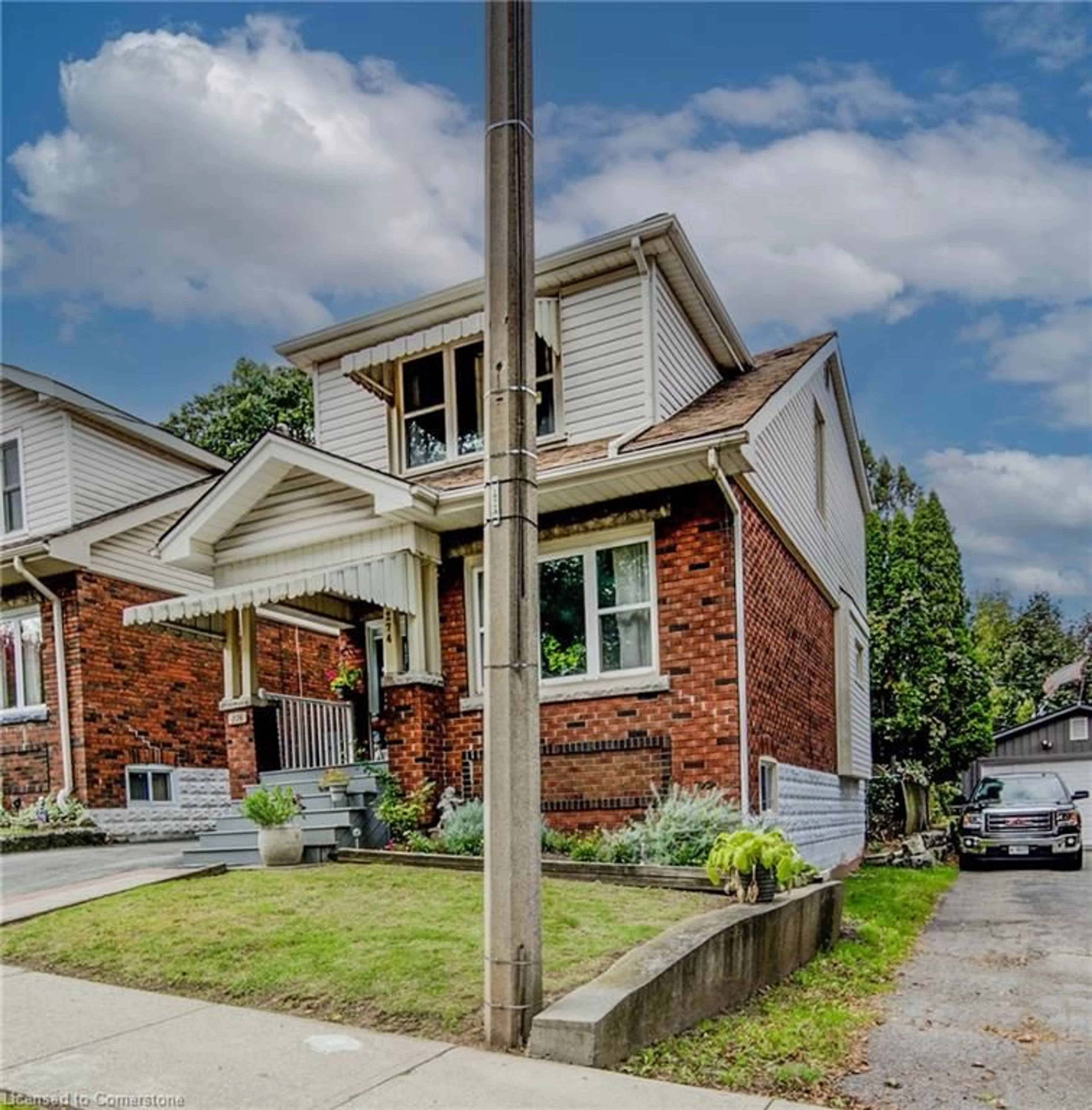 Home with brick exterior material for 274 Park Row, Hamilton Ontario L8K 2K5