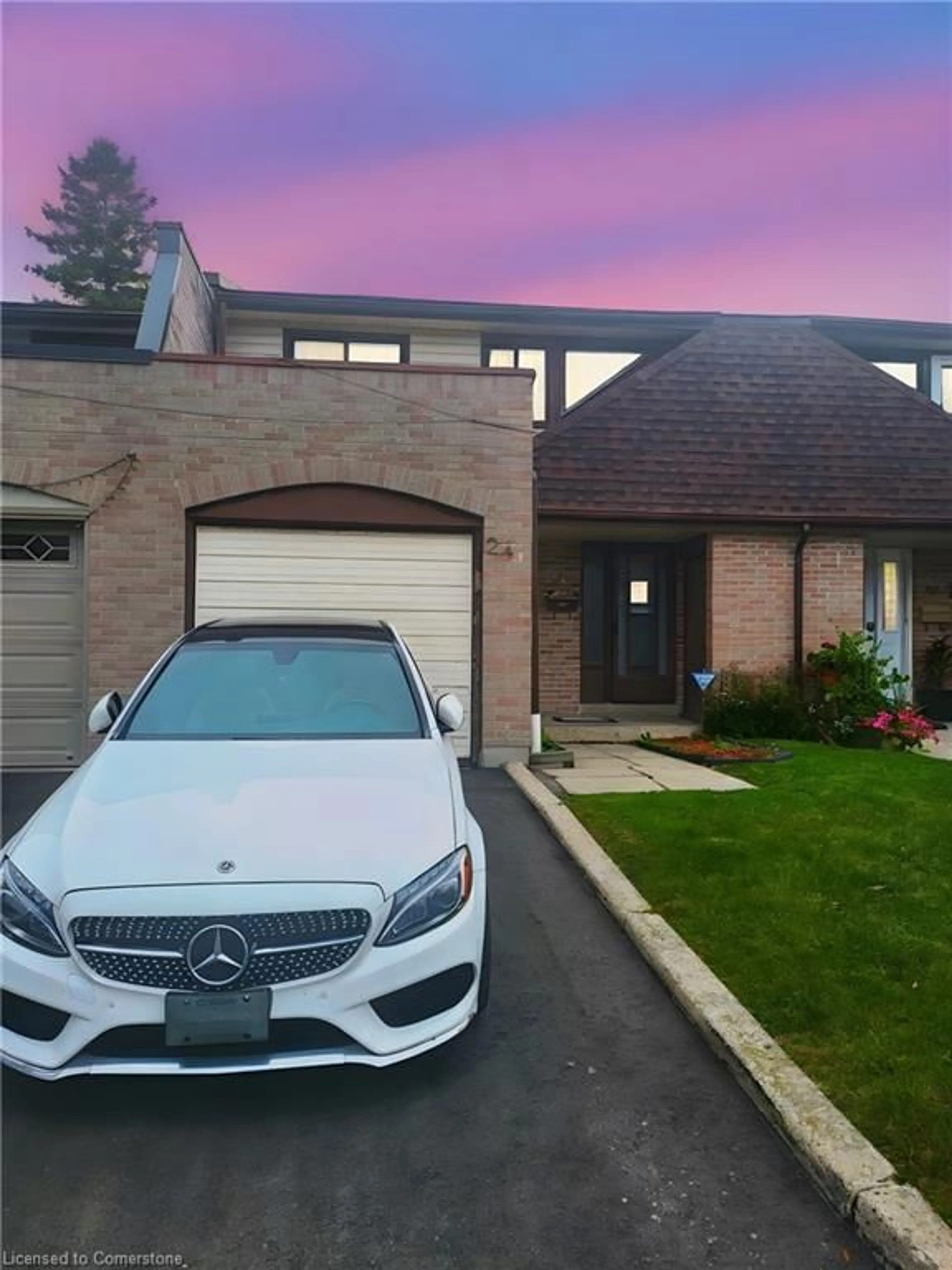 A pic from exterior of the house or condo, the street view for 11 Livonia Pl #24, Scarborough Ontario M1E 4W5