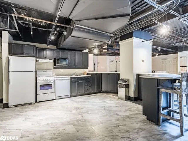 Additional property image - 36 James St Unit 303