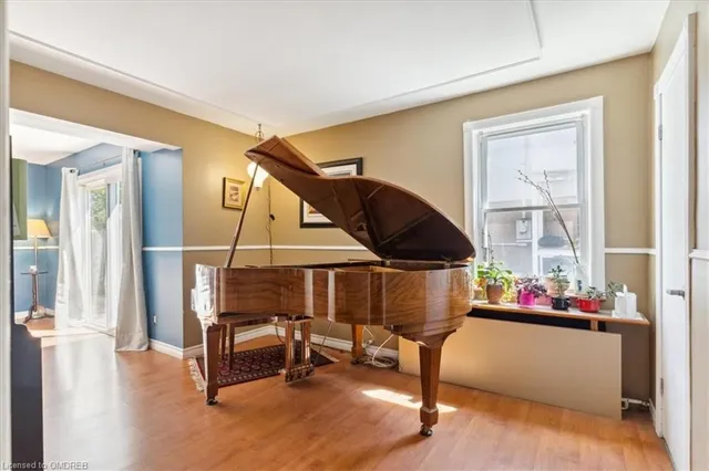 Additional property image - 2076 Churchill Ave