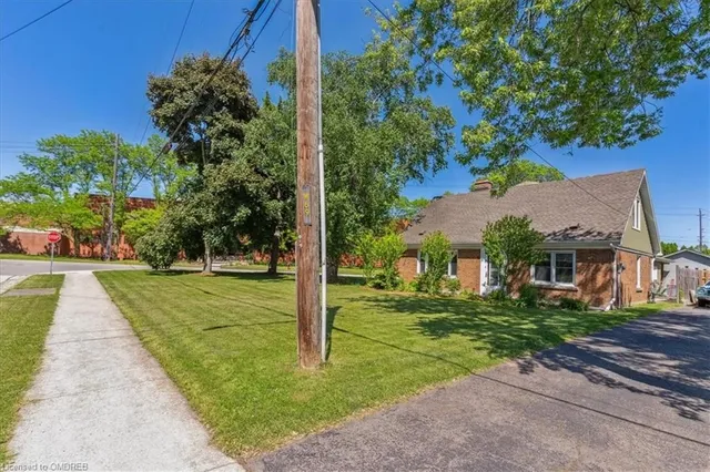 Additional property image - 2076 Churchill Ave