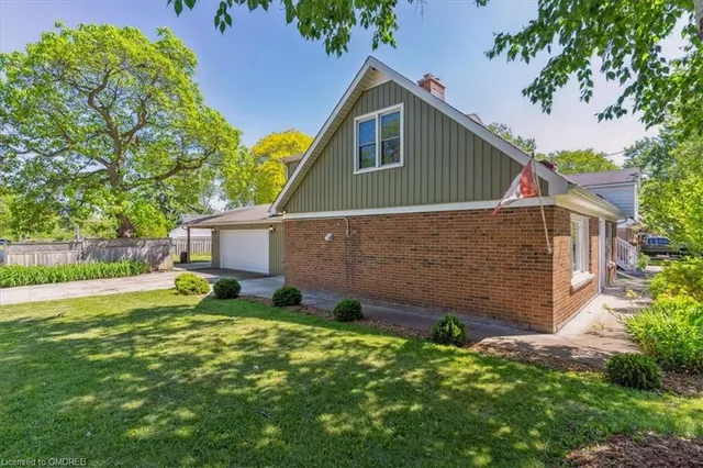 Additional property image - 2076 Churchill Ave