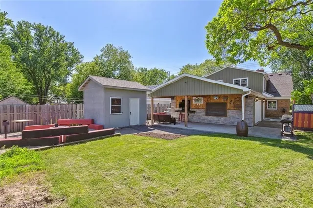 Additional property image - 2076 Churchill Ave