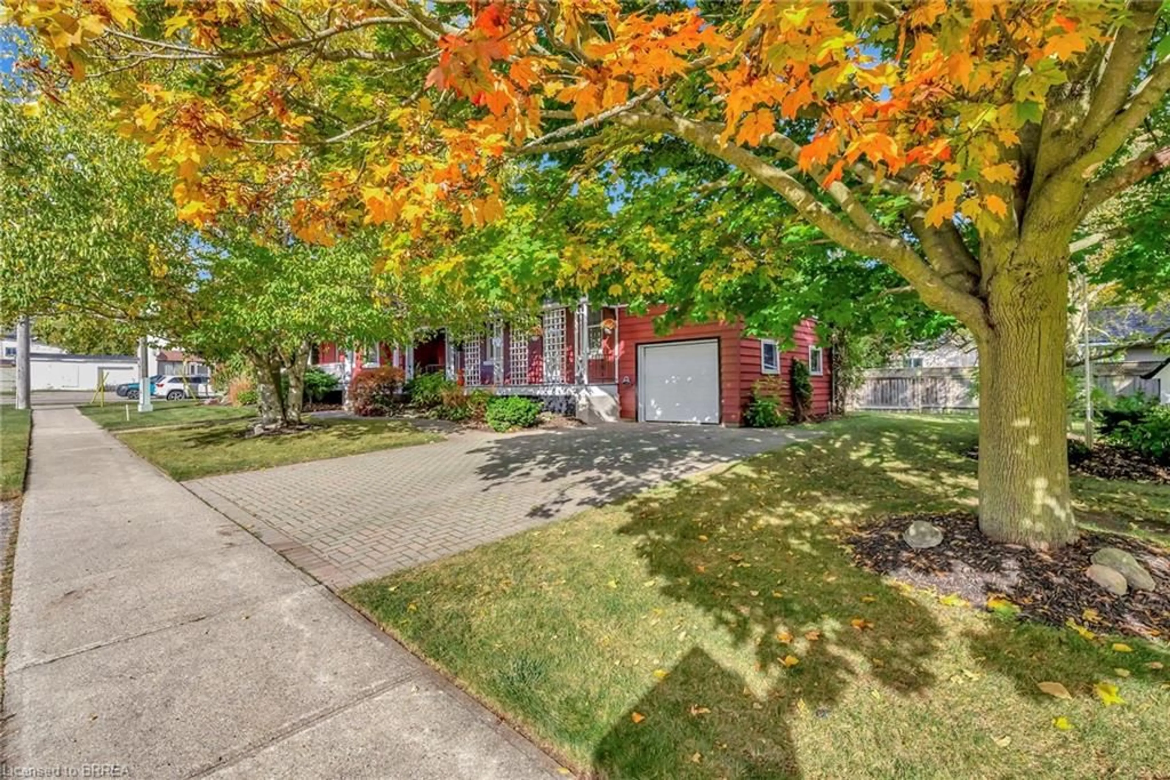 A pic from exterior of the house or condo, the street view for 5 Oxford St, Drumbo Ontario N0J 1G0