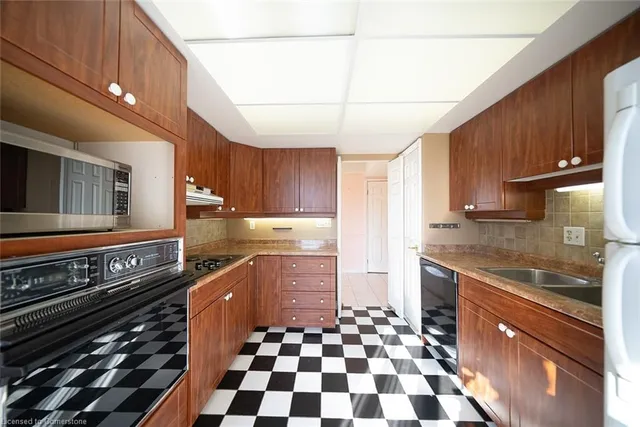 Additional property image - 49 Robinson St Unit 801