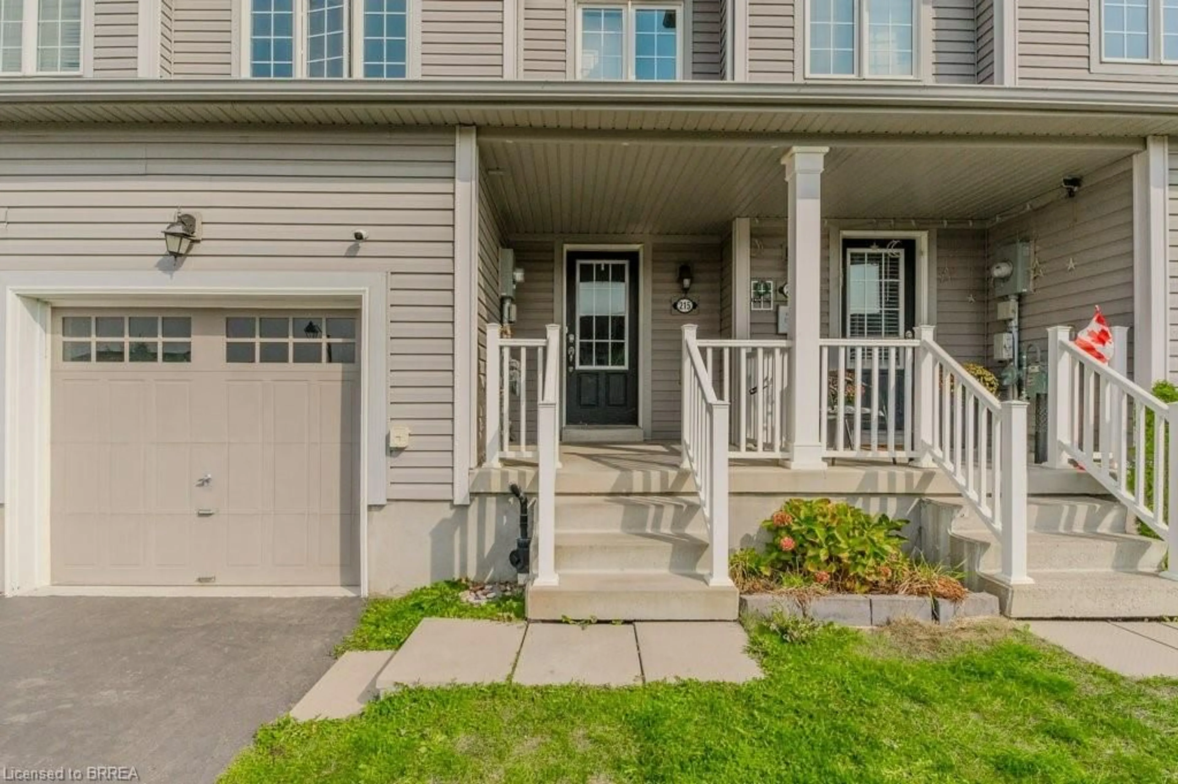 A pic from exterior of the house or condo, cottage for 215 Powell Rd, Brantford Ontario N3T 0G1