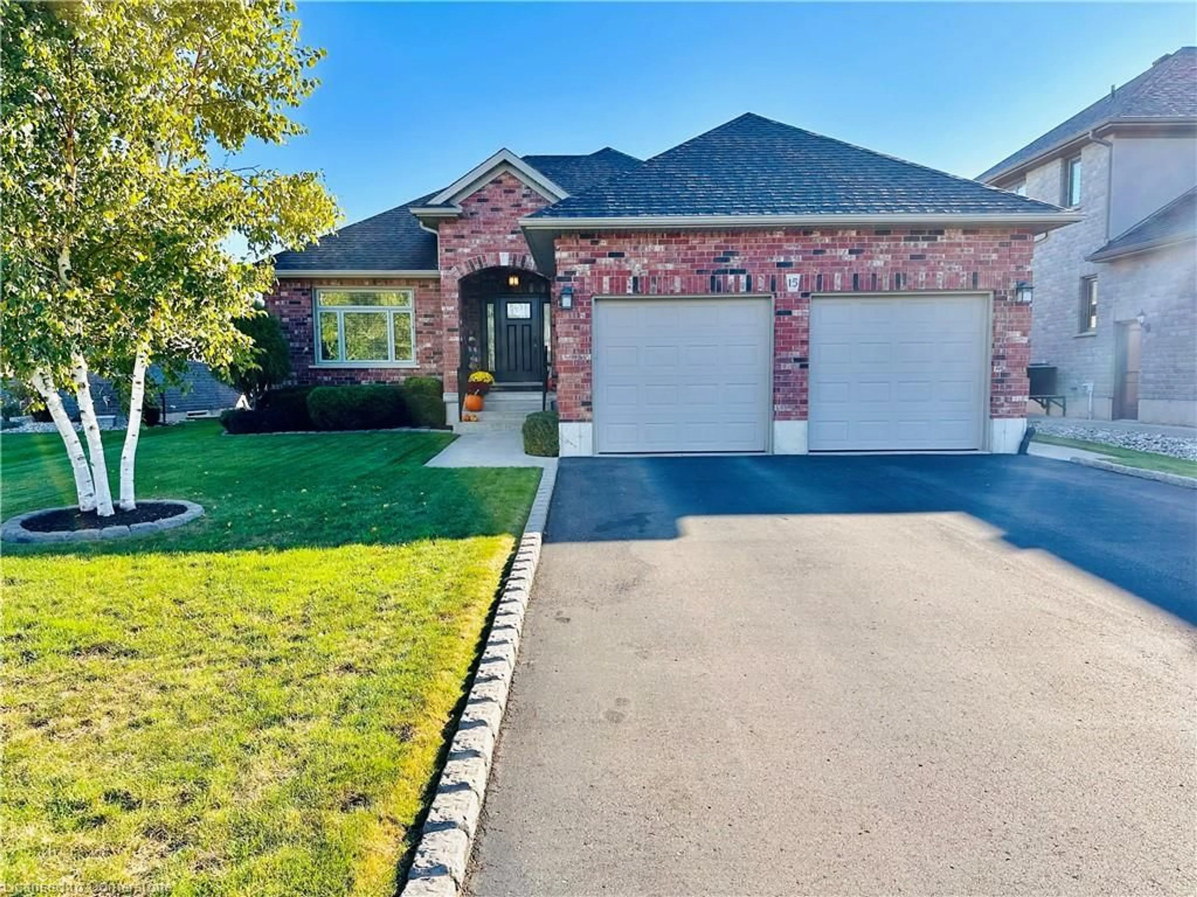 Frontside or backside of a home, the street view for 15 Ross Ave, Simcoe Ontario N3Y 0B2