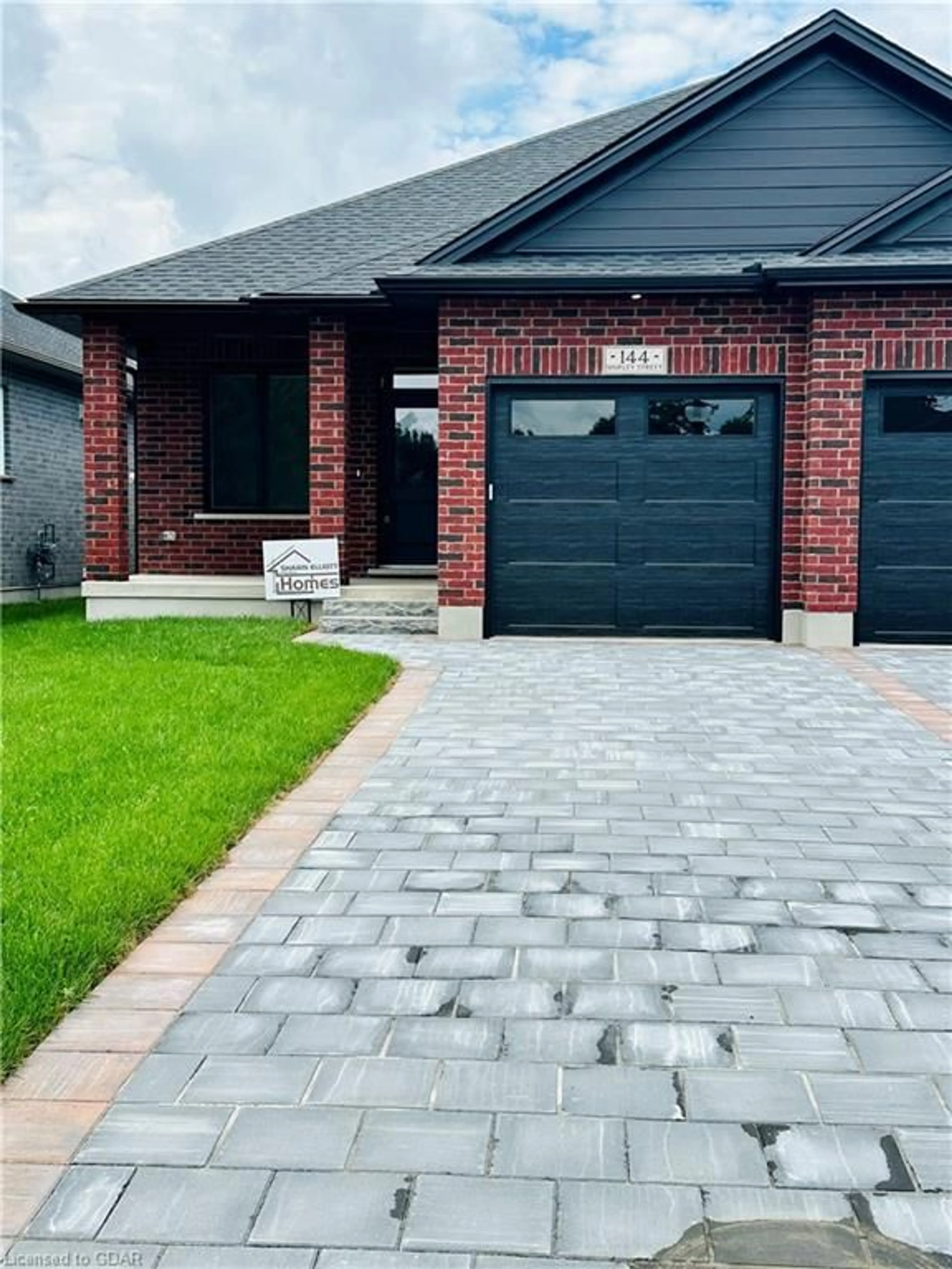 Home with brick exterior material for 144 Shirley St, Thorndale Ontario N0M 2P0