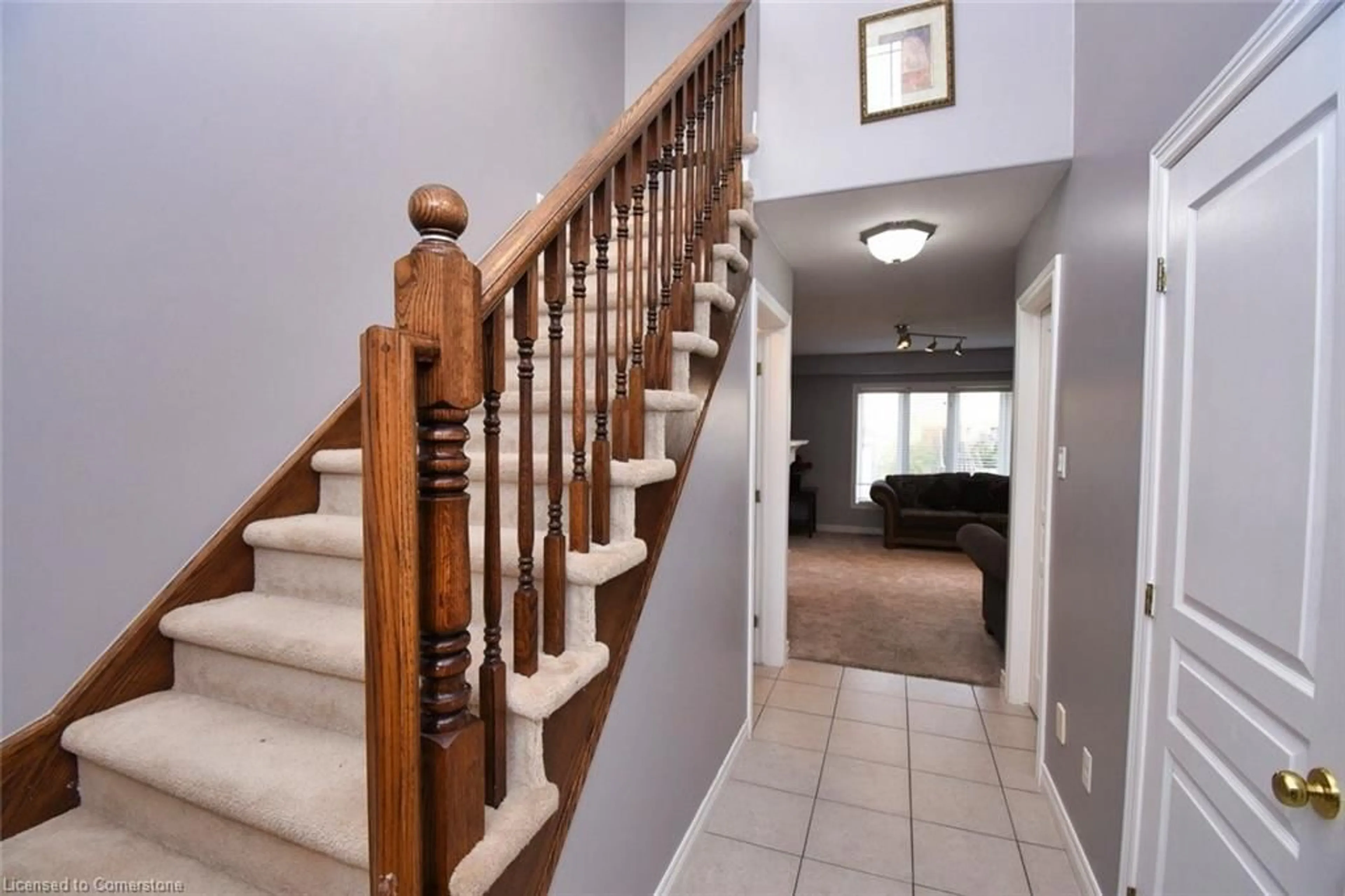 Indoor entryway, wood floors for 30 Newlove St, Hamilton Ontario L0R 1C0