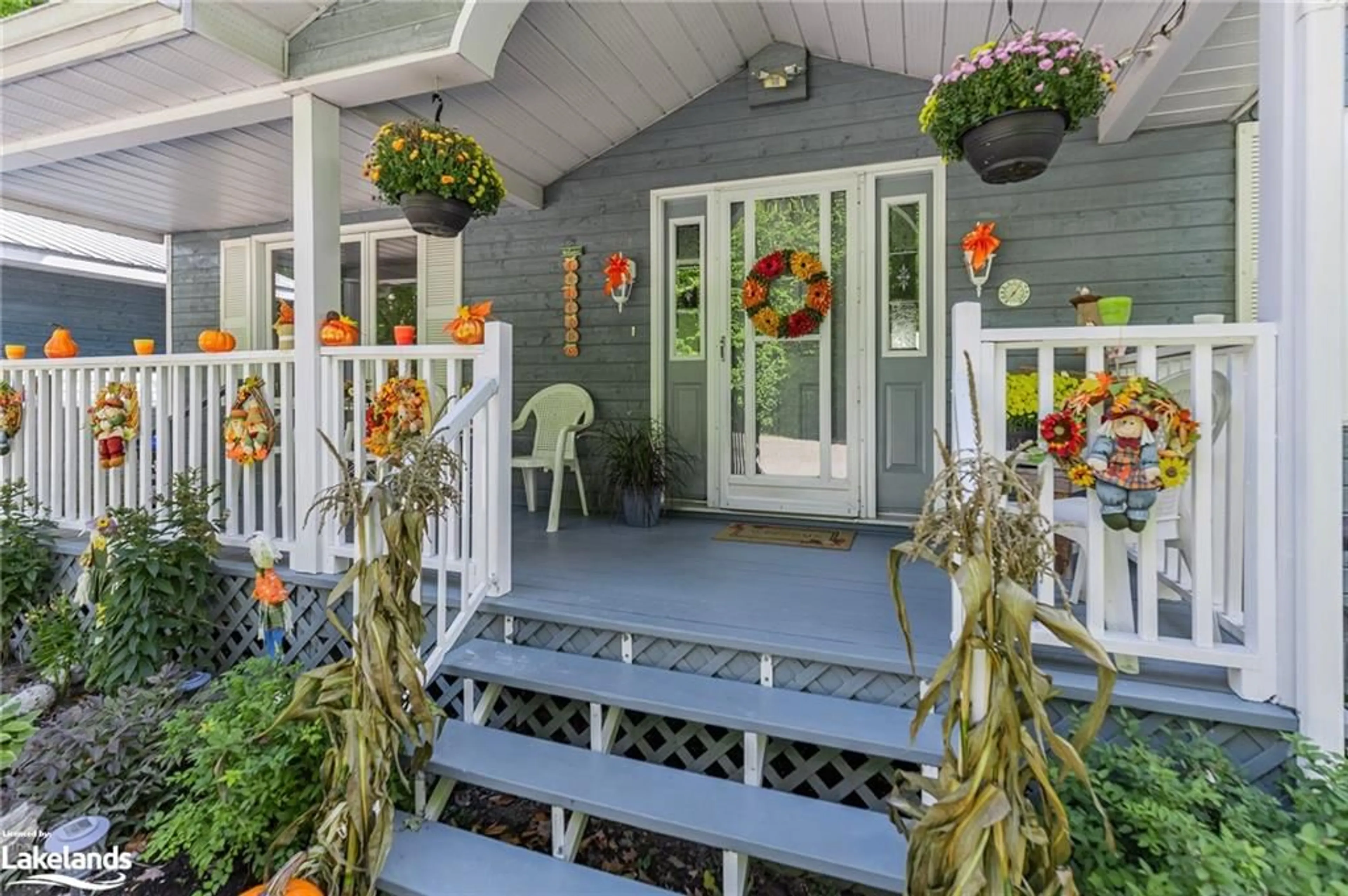Indoor entryway, wood floors for 960 County Road 6, Tiny Ontario L9M 2H7