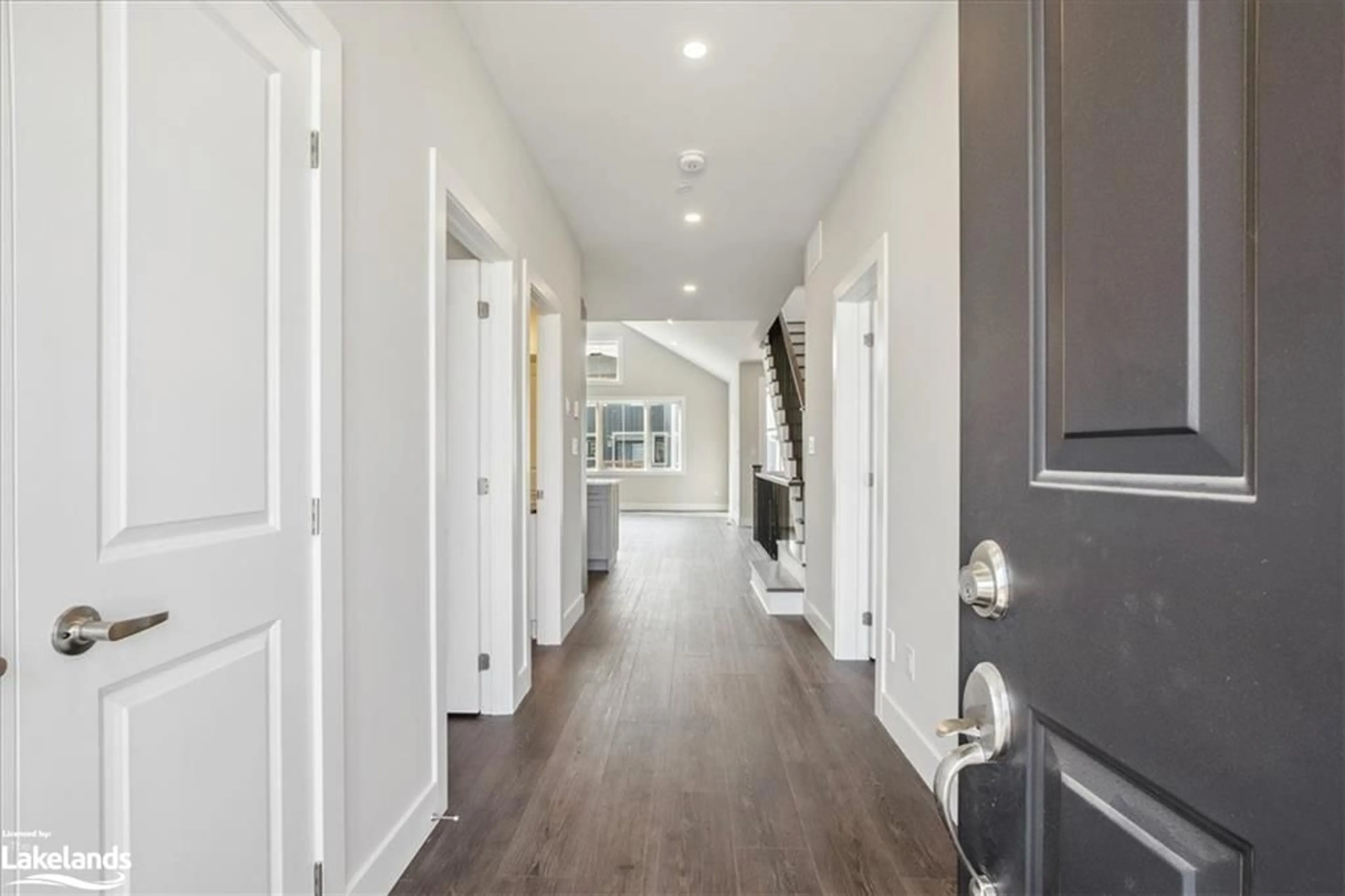 Indoor entryway, wood floors for 163 Sugar Maple St, The Blue Mountains Ontario L9Y 0Z3