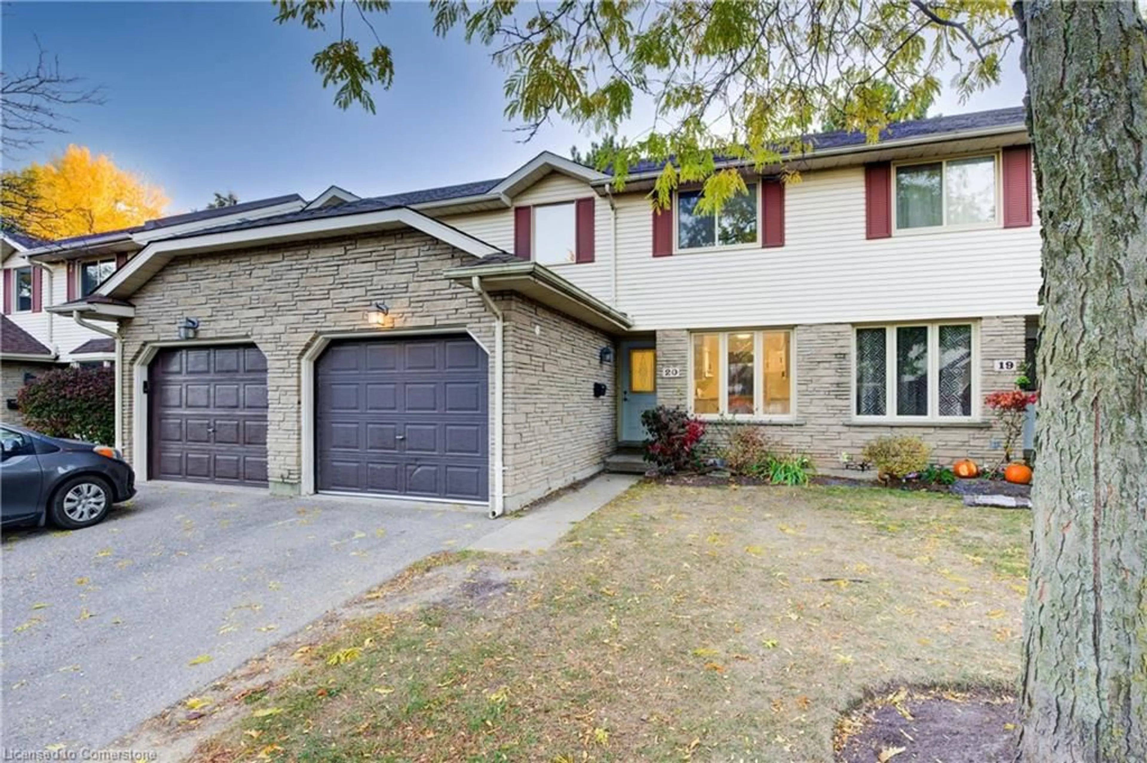 Home with brick exterior material for 476 Kingscourt Dr #20, Waterloo Ontario N2K 3R3