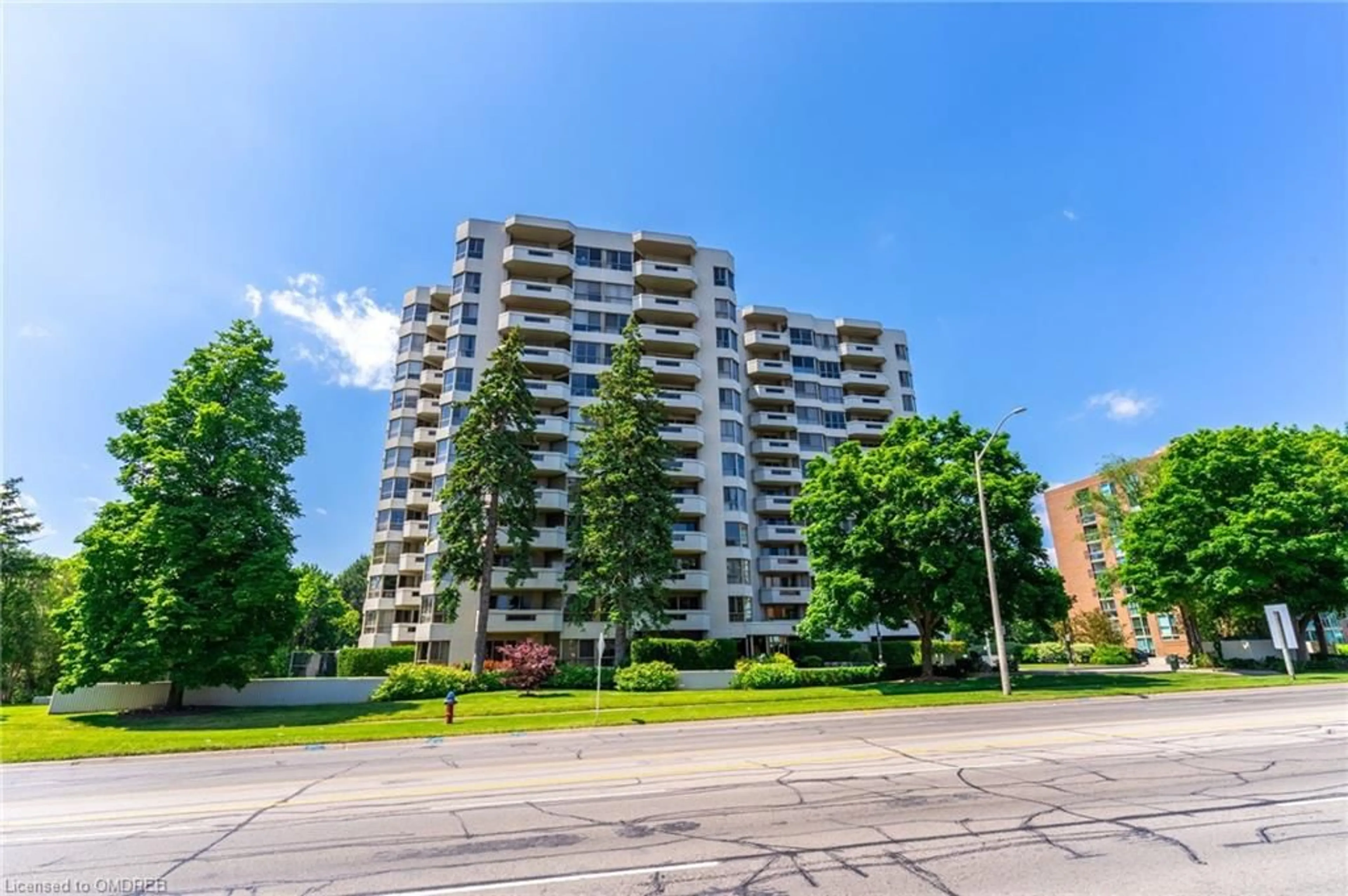 A pic from exterior of the house or condo, the street view for 1201 North Shore Blvd #406, Burlington Ontario L7S 1Z5