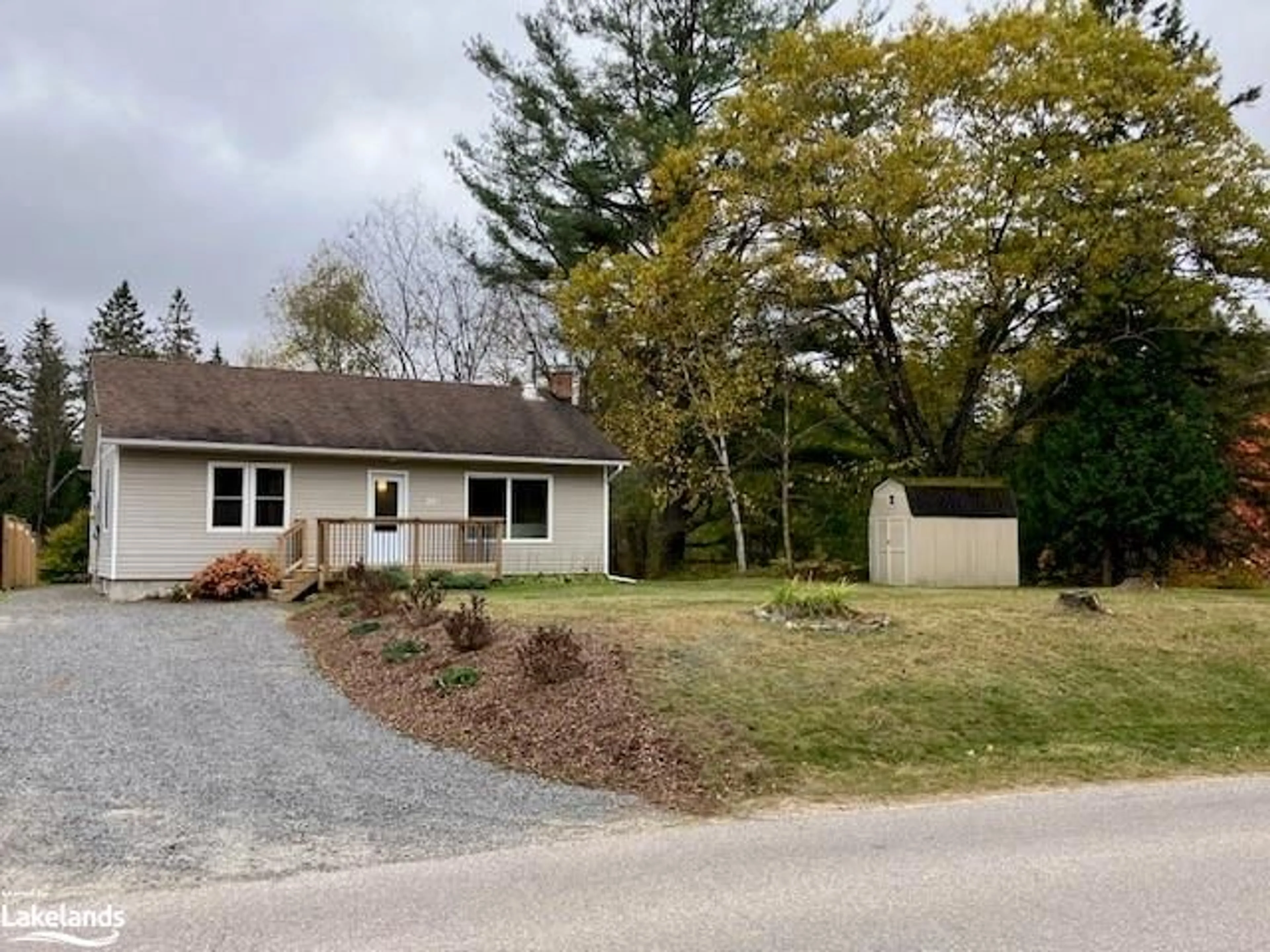 Frontside or backside of a home, cottage for 77 Chaffey Township Rd, Huntsville Ontario P1H 1C8