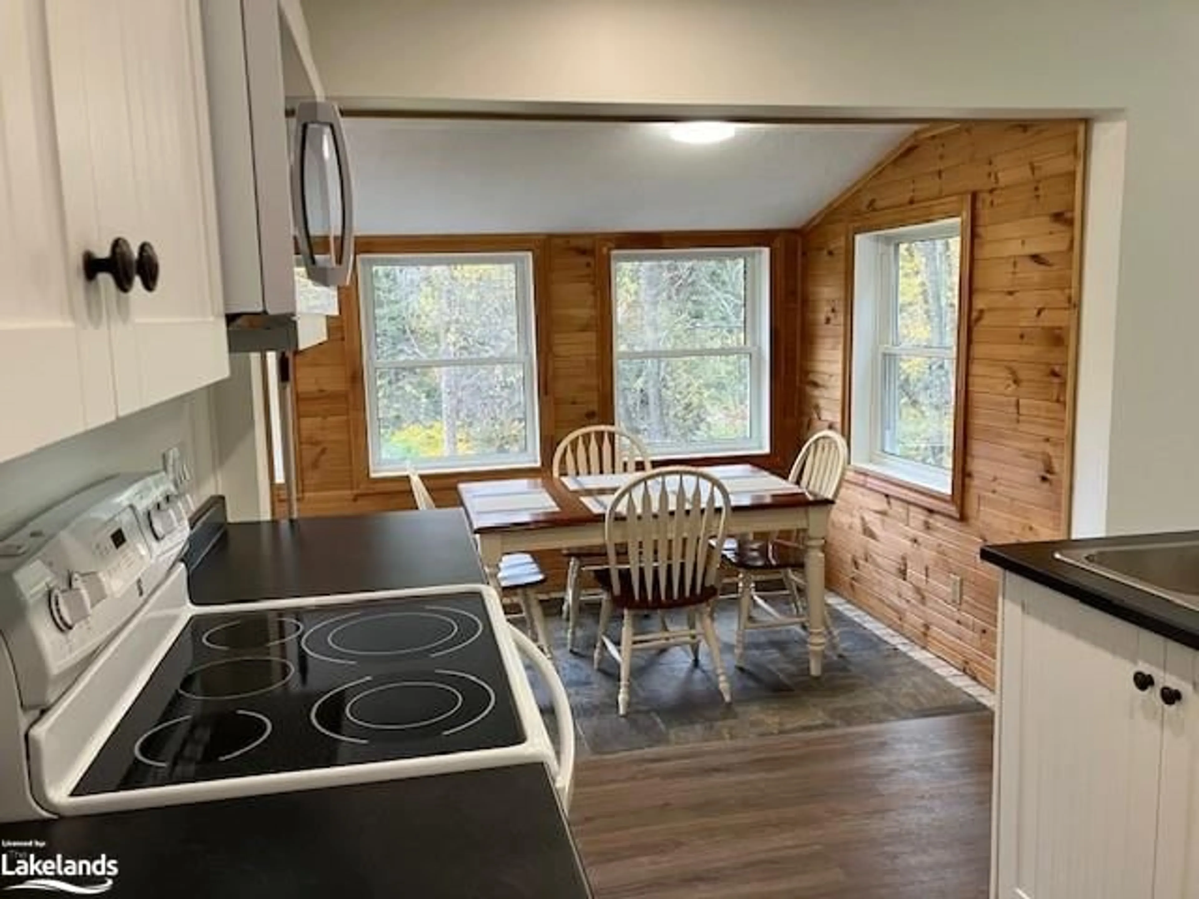 Open concept kitchen for 77 Chaffey Township Rd, Huntsville Ontario P1H 1C8