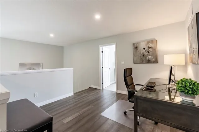 Additional property image - 955 Stonecliffe Walk