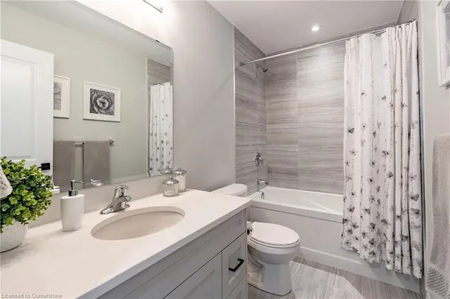 Additional property image - 955 Stonecliffe Walk
