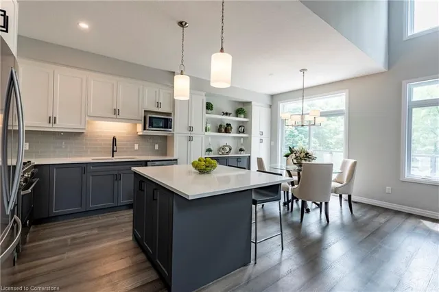 Additional property image - 955 Stonecliffe Walk