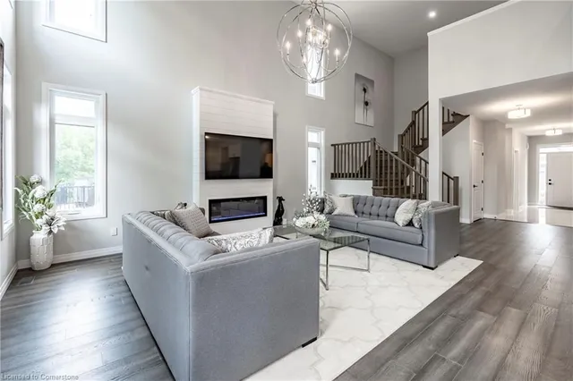 Additional property image - 955 Stonecliffe Walk