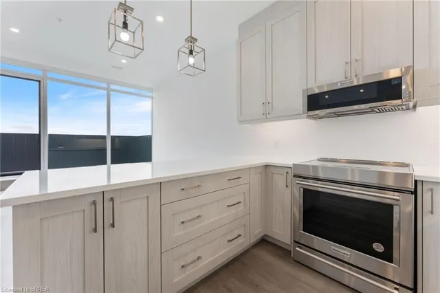 Additional property image - 5 Hamilton St Unit 609