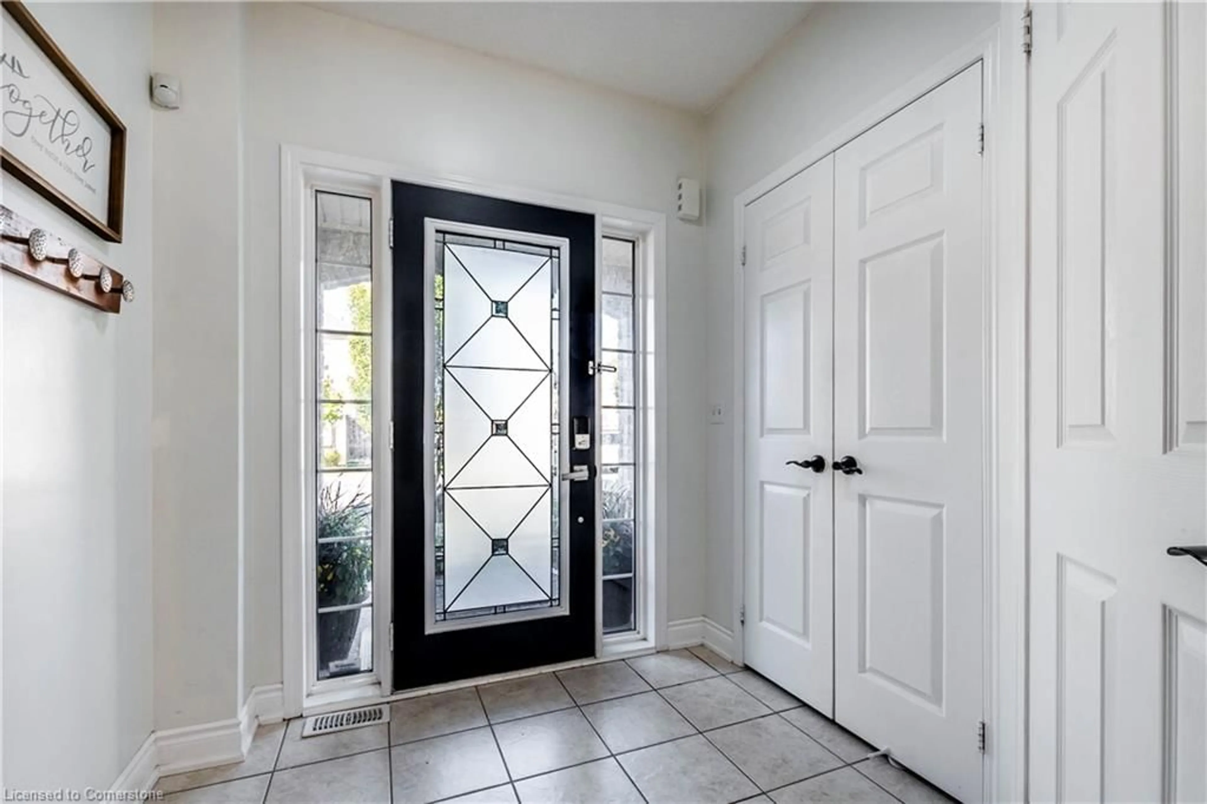 Indoor entryway, wood floors for 4222 Prudham Ave, Burlington Ontario L7M 0N2