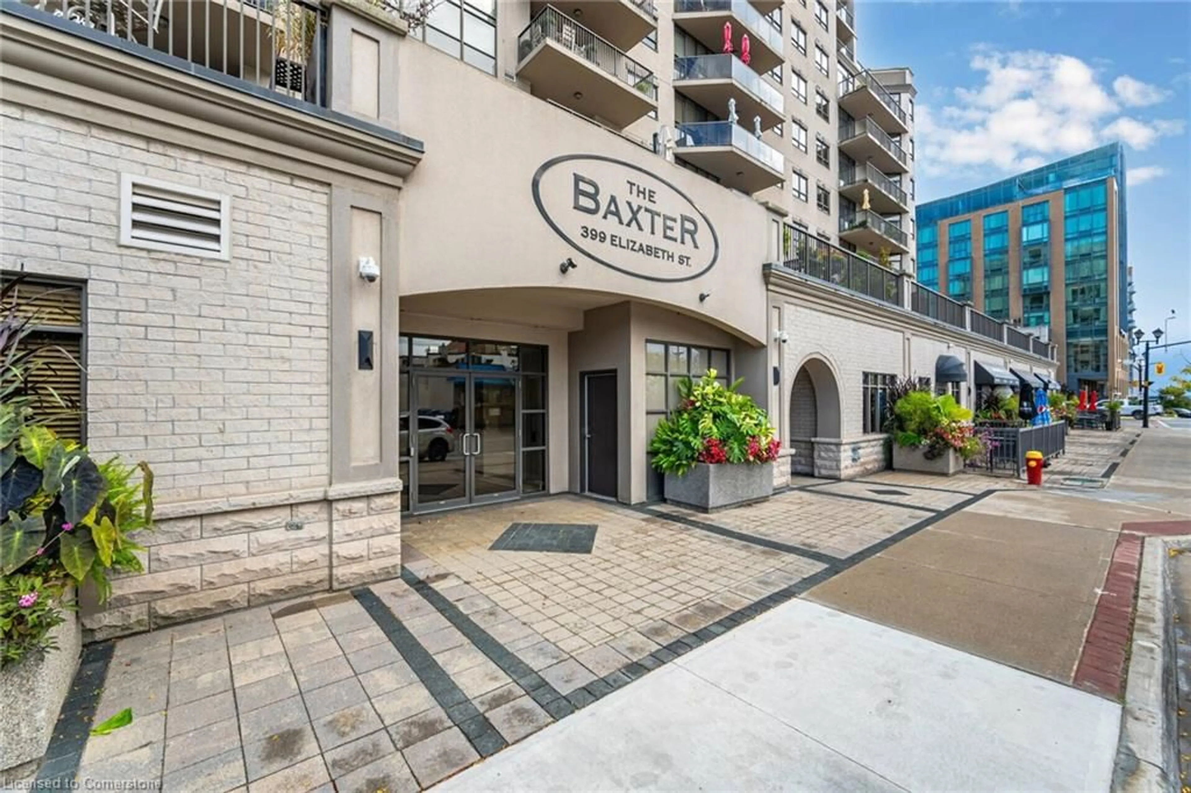 Patio, the front or back of building for 399 Elizabeth St #210, Burlington Ontario L7R 0A4