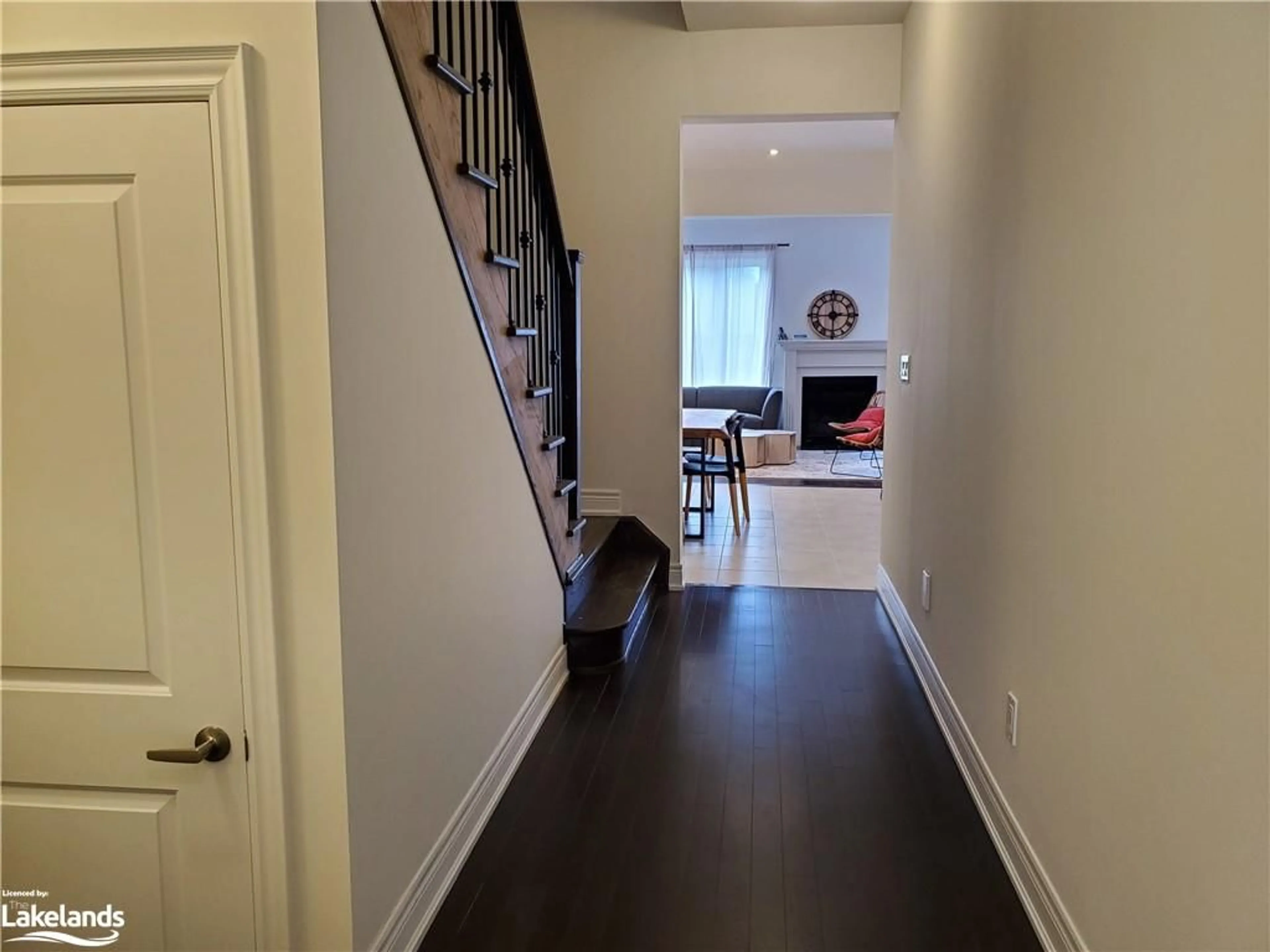 Indoor entryway, wood floors for 171 Snowbridge Way #31, The Blue Mountains Ontario L9Y 0V1