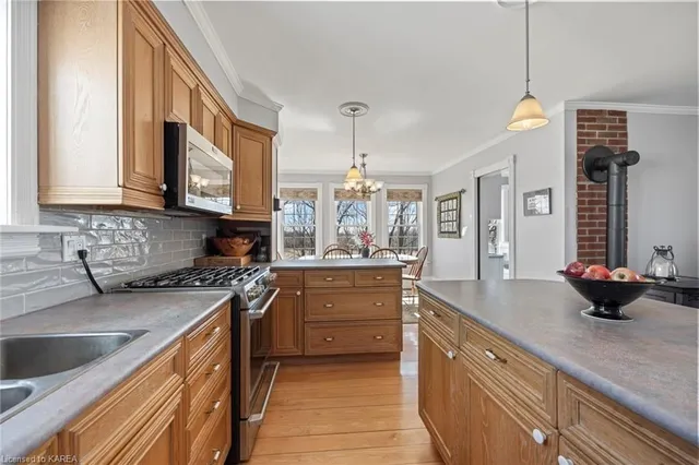 1622 County Road 5, Greater Napanee 4