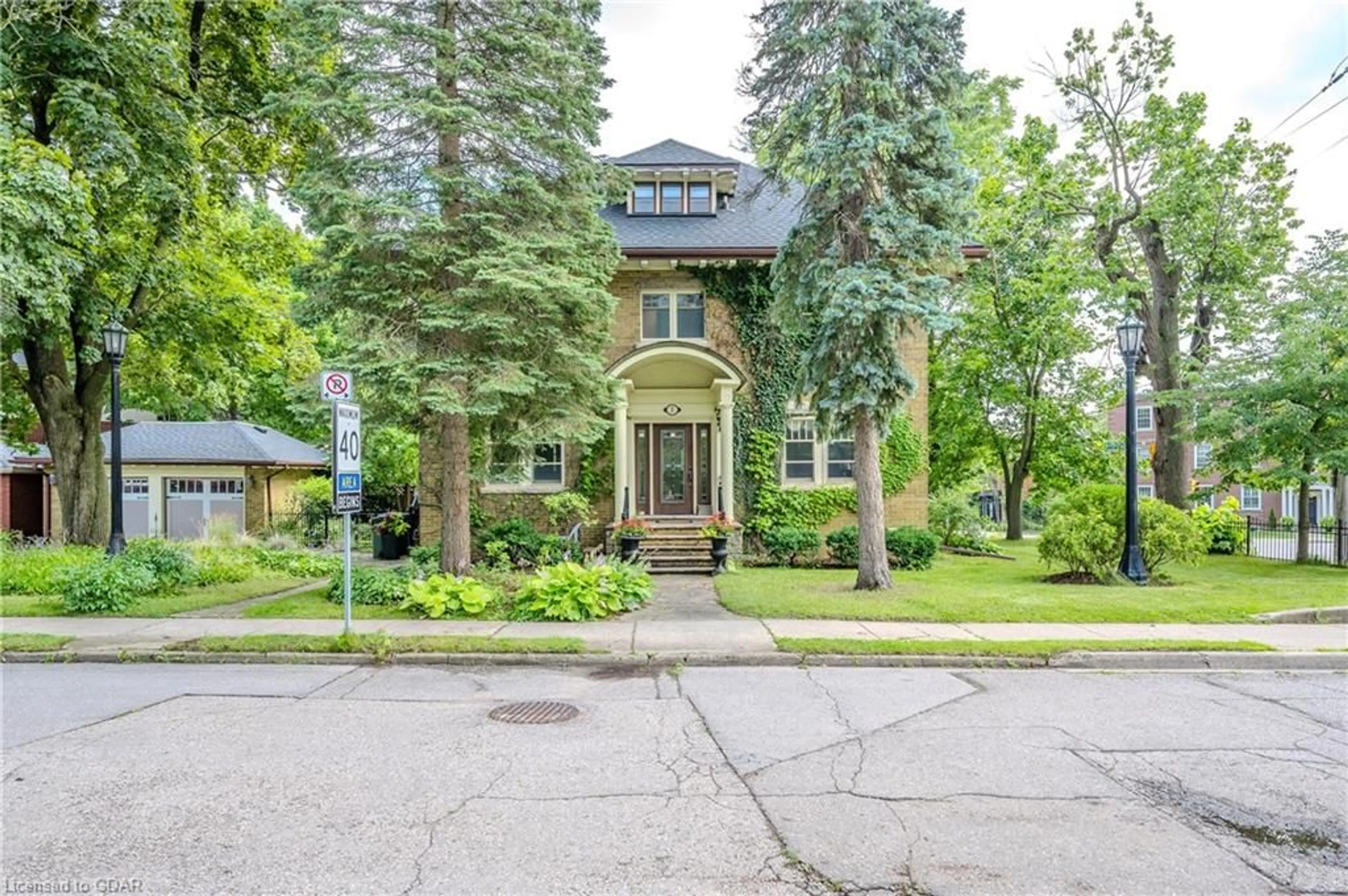 A pic from exterior of the house or condo, the street view for 2 Ardmay Cres, Guelph Ontario N1E 4L3