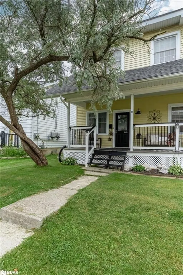251 King St, Trenton 4