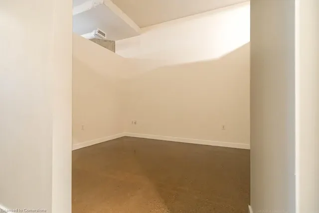 Additional property image - 66 Bay St Unit 613
