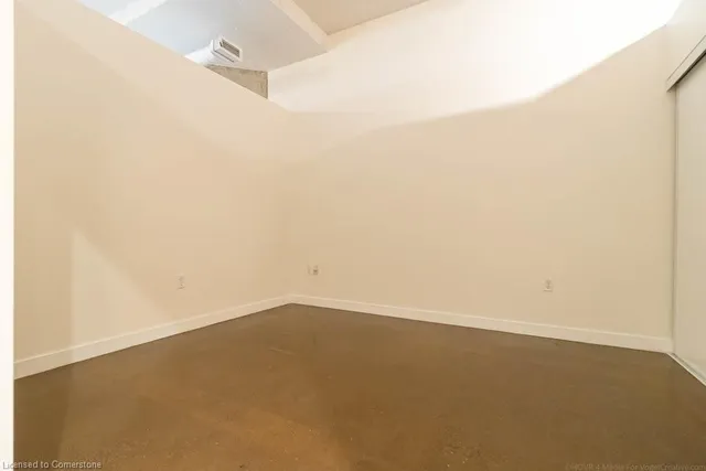 Additional property image - 66 Bay St Unit 613