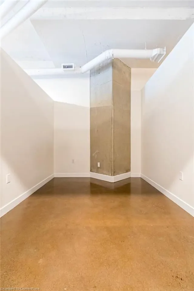 Additional property image - 66 Bay St Unit 613