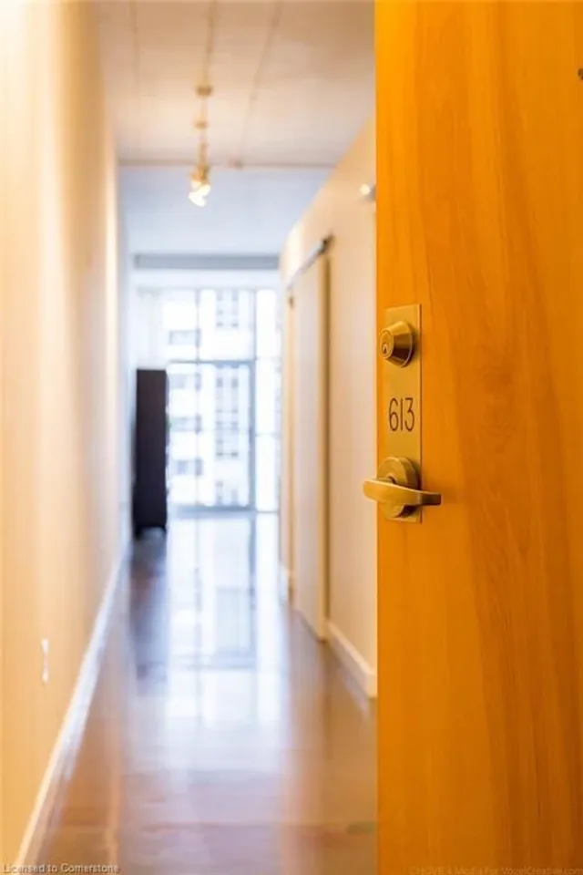 Additional property image - 66 Bay St Unit 613