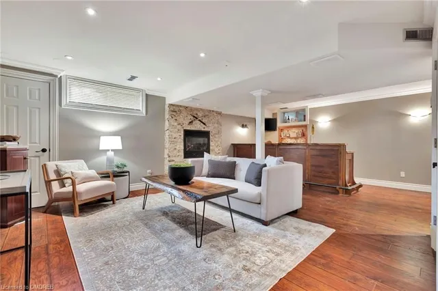 Additional property image - 1 Woodspring Crt Unit 23