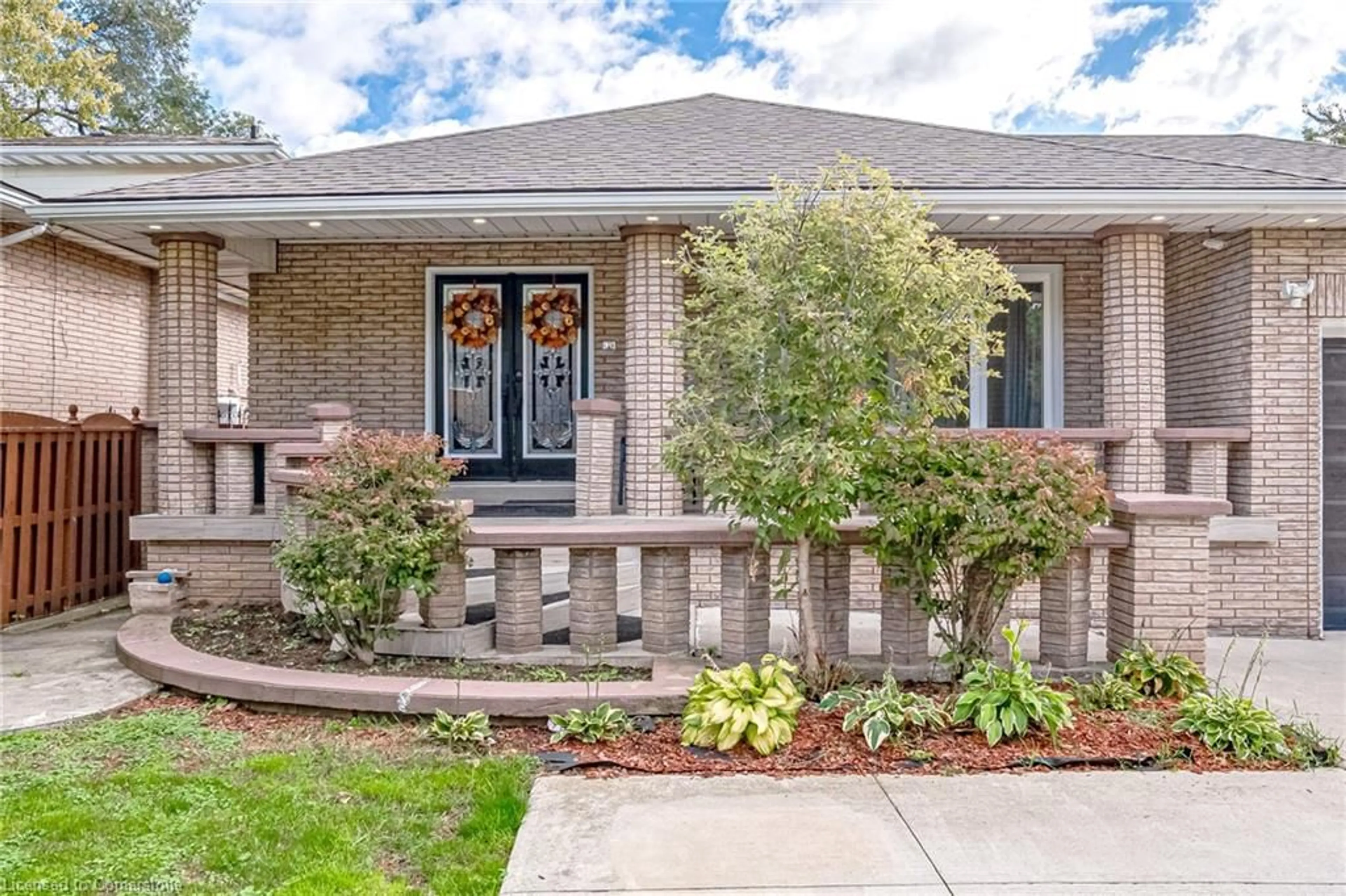 Home with brick exterior material for 36 Blenheim Dr, Hamilton Ontario L8E 1W2