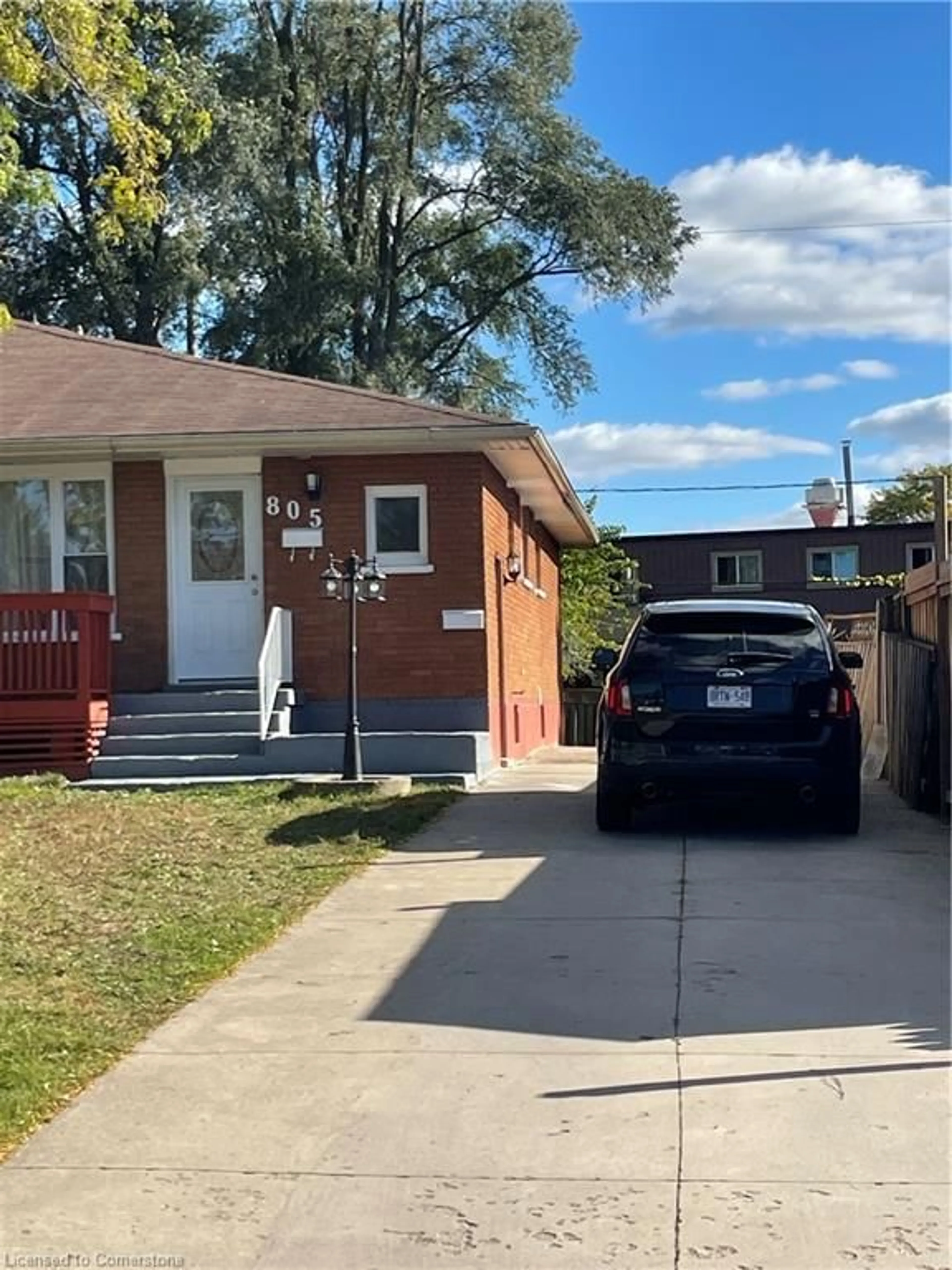 Frontside or backside of a home, the street view for 805B Patterson Pl, Cambridge Ontario N3H 2N2