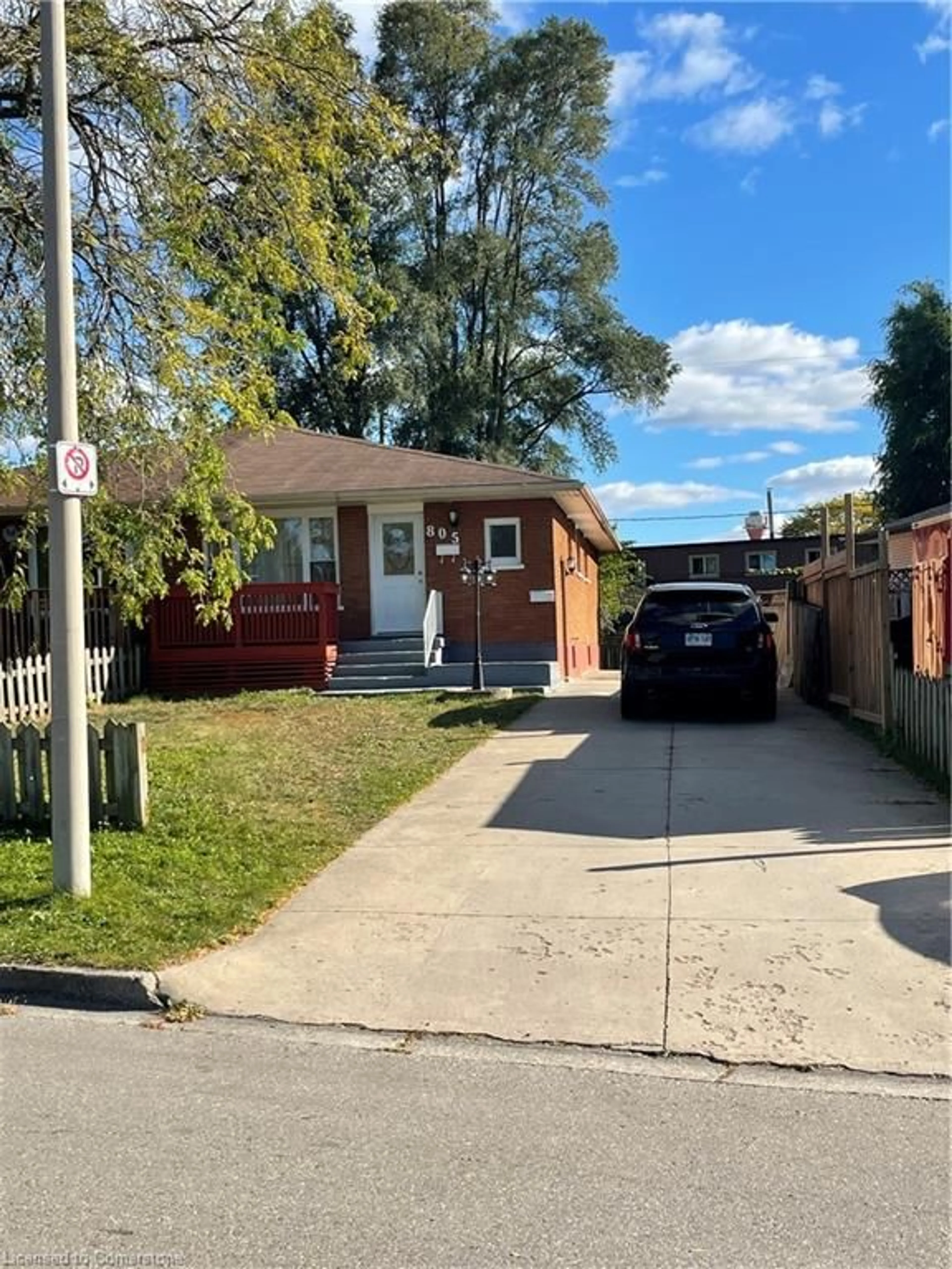 Frontside or backside of a home, the street view for 805B Patterson Pl, Cambridge Ontario N3H 2N2