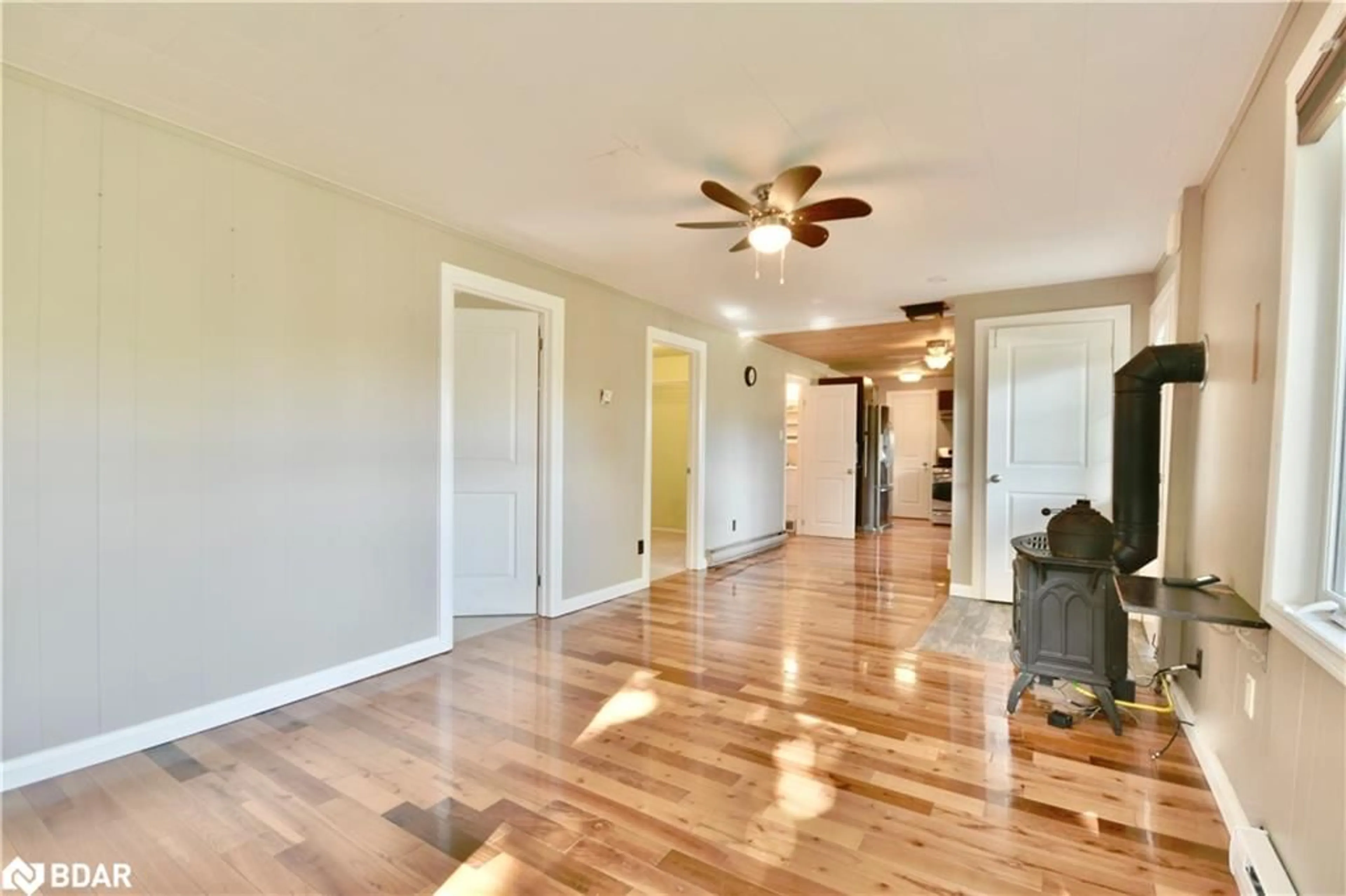 Indoor entryway, wood floors for 98 Lakeshore Rd, Oro-Medonte Ontario L0L 2E0