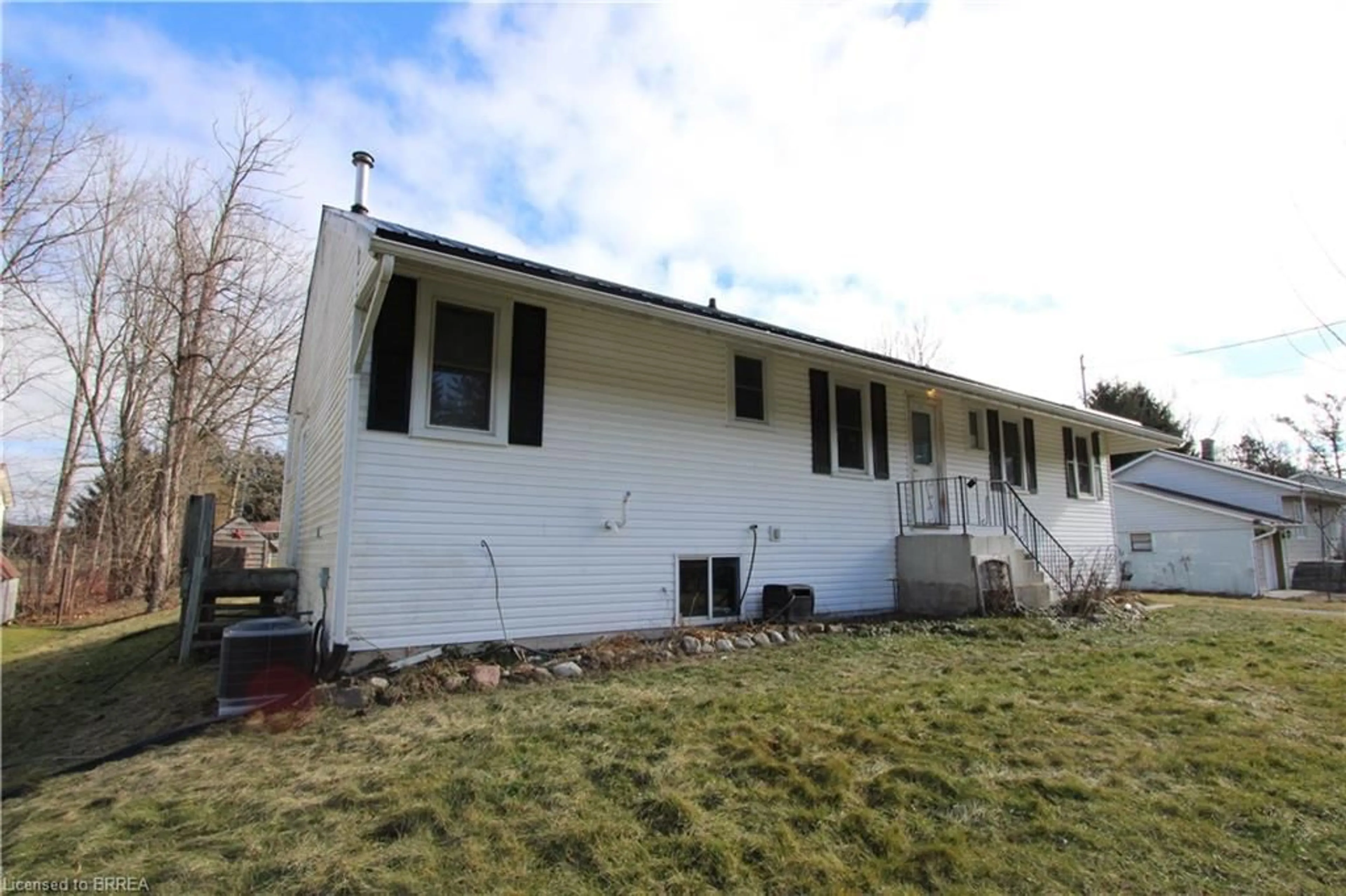 Frontside or backside of a home, cottage for 2492 Pinegrove Rd, Delhi Ontario N4B 2E6