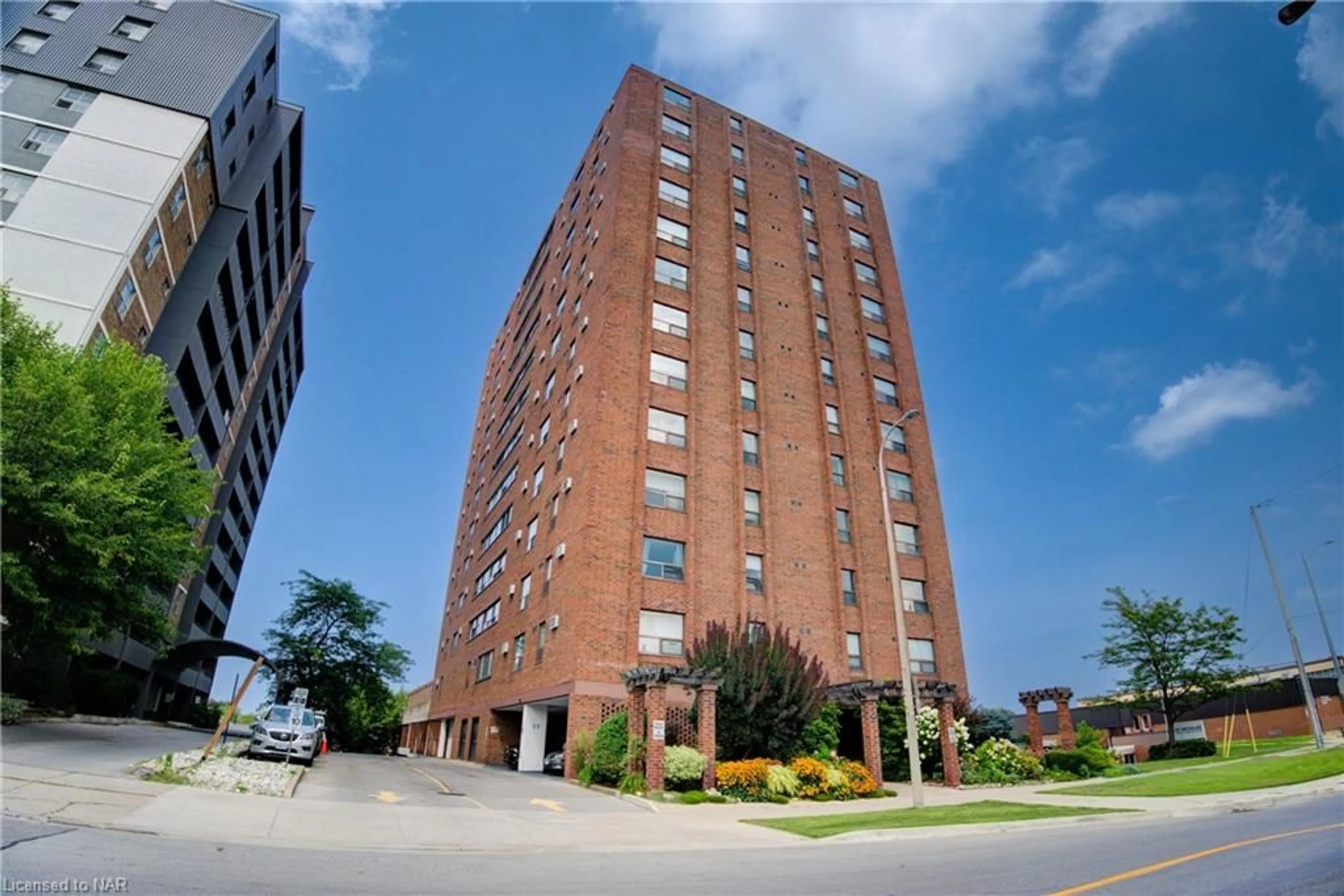 A pic from exterior of the house or condo, the front or back of building for 141 Church St #402, St. Catharines Ontario L2R 7L7