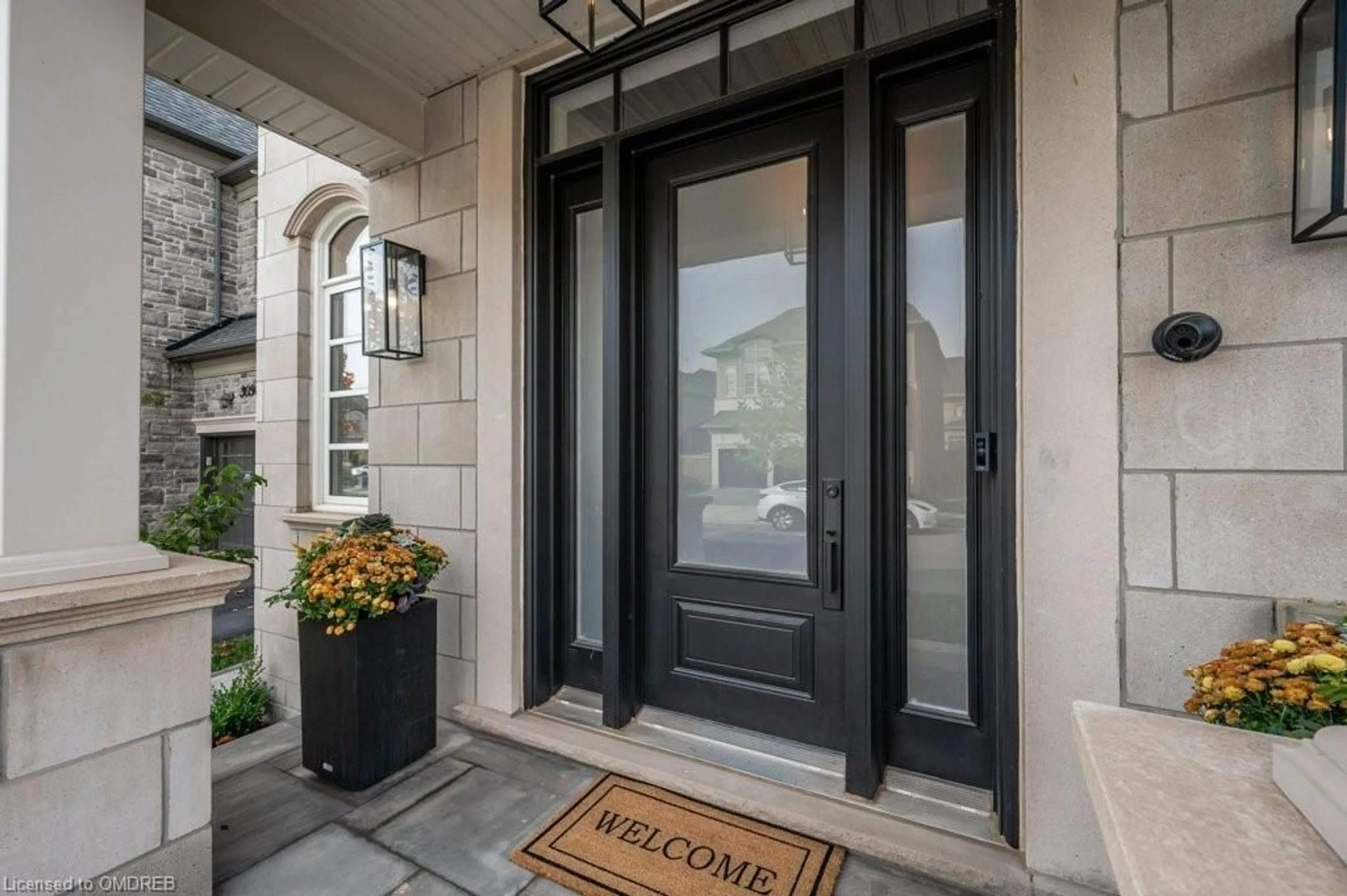 Indoor entryway, wood floors for 3100 Daniel Way, Oakville Ontario L6H 0V1