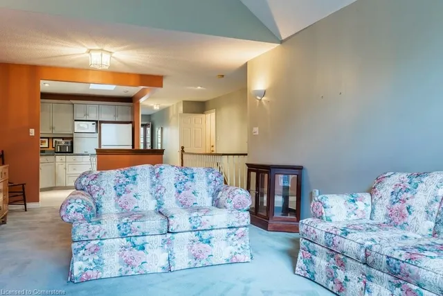 Additional property image - 60 Dundas St Unit 15