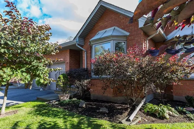 Additional property image - 60 Dundas St Unit 15