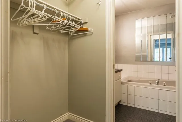 Additional property image - 60 Dundas St Unit 15